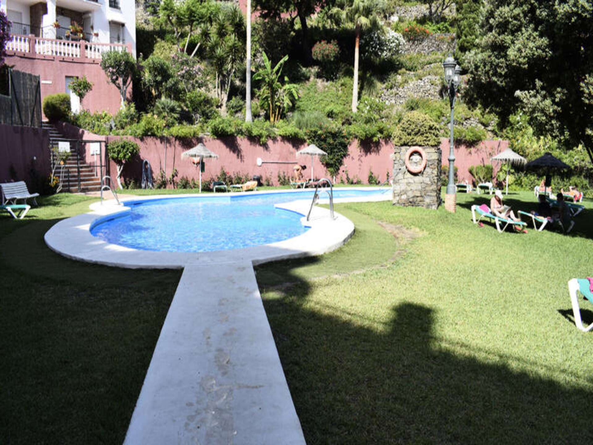 Heuveltop appartement met panoramisch zeezicht en zwembad in Nerja - foto 17