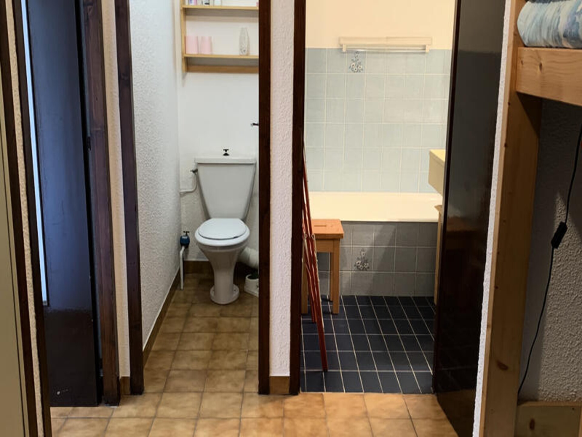 Knusse studio in Les Carroz, 100m van dorpsplein met balkon op westen - foto 10