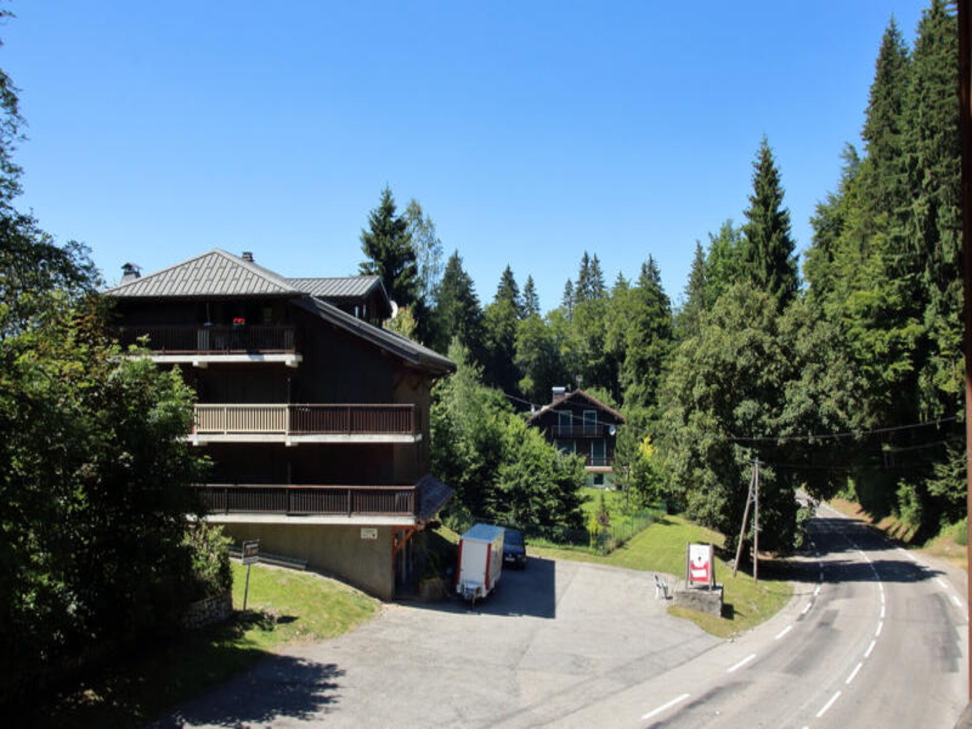 Authentiek duplexappartement in het hart van Les Carroz, vlakbij de piste - foto 10