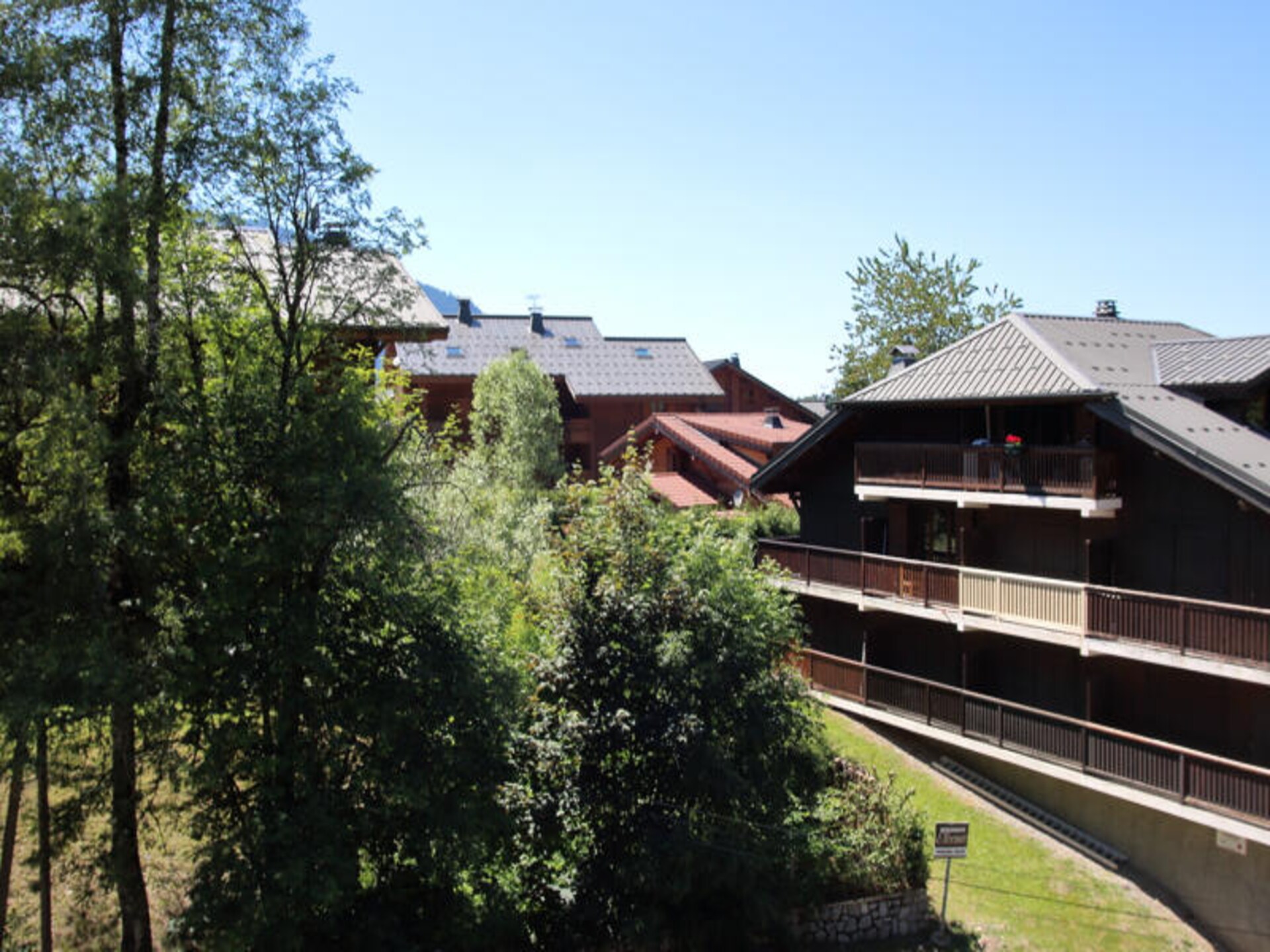 Authentiek duplexappartement in het hart van Les Carroz, vlakbij de piste - foto 12