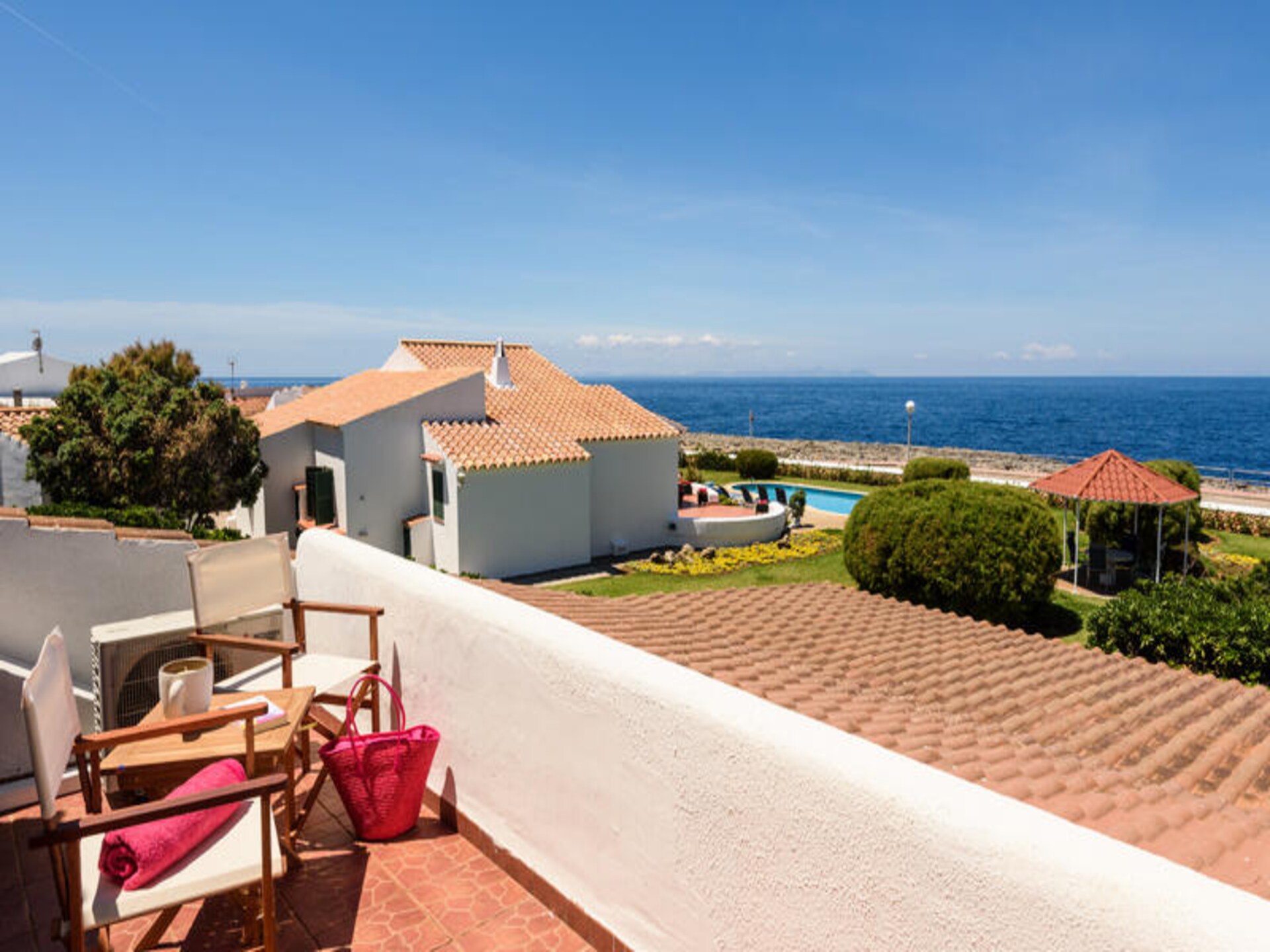 Privézwembad en rust in dit ruime appartement in Ciutadella de Menorca - foto 24