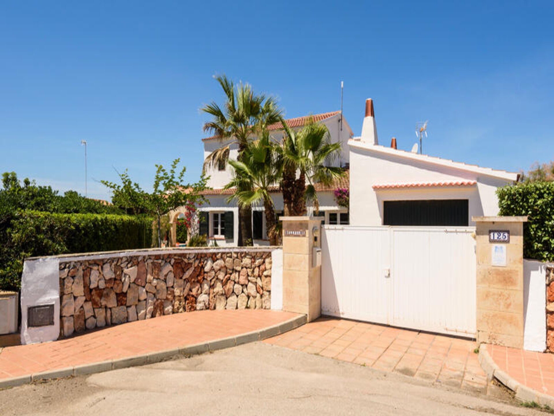 Privézwembad en rust in dit ruime appartement in Ciutadella de Menorca - foto 30