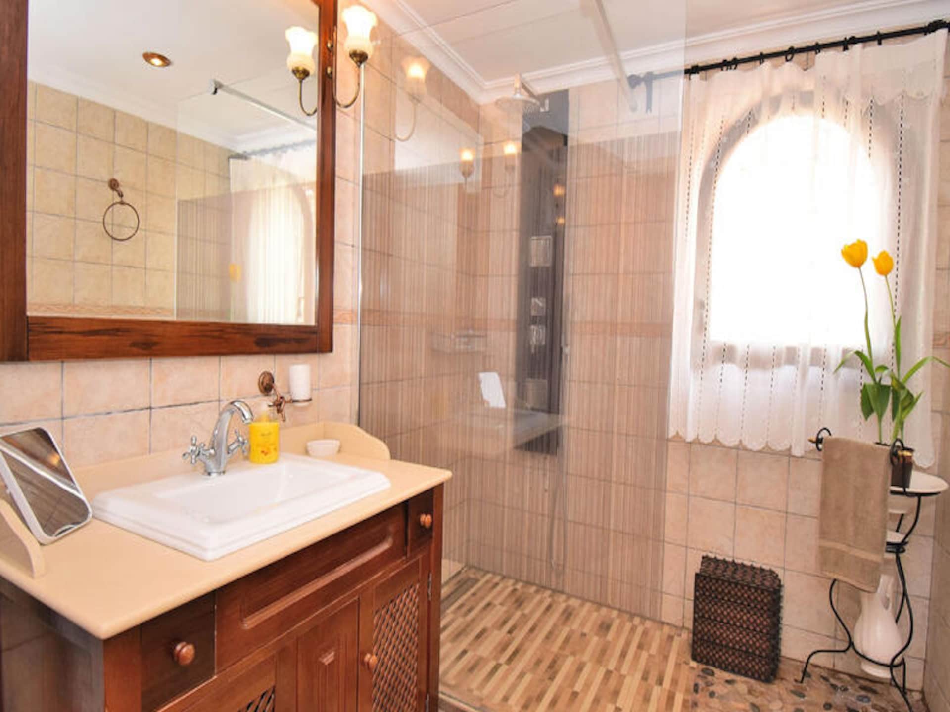 Ruim modern appartement met zwembad in het hart van Muro - foto 13