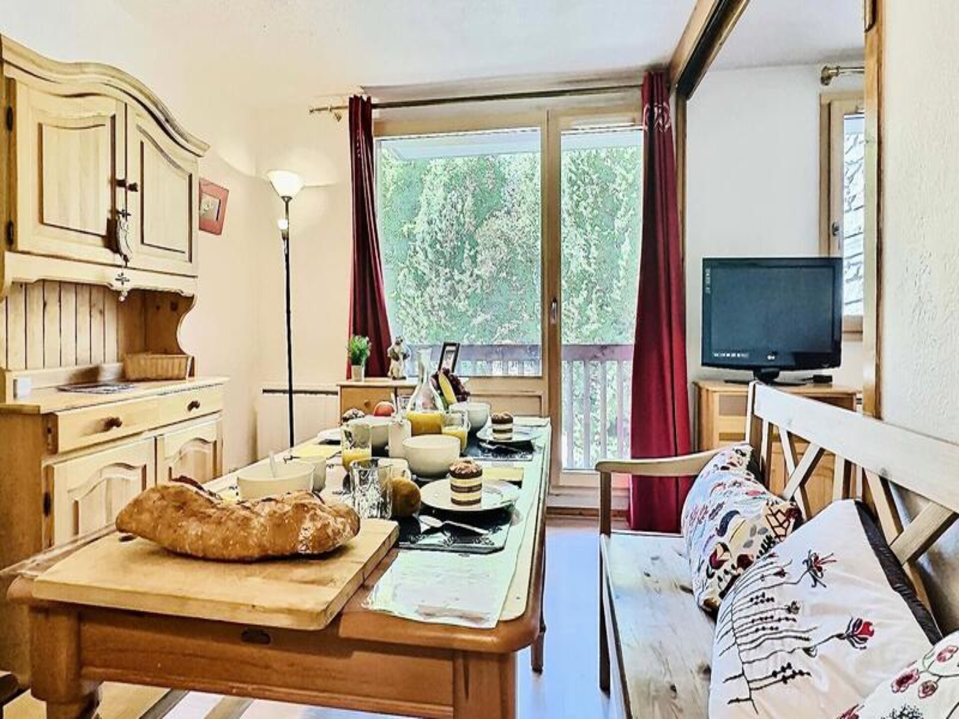 Appartement 6 pers. in Val d'Isère, direct aan de hoofdstraat met balkon op het westen - foto 2