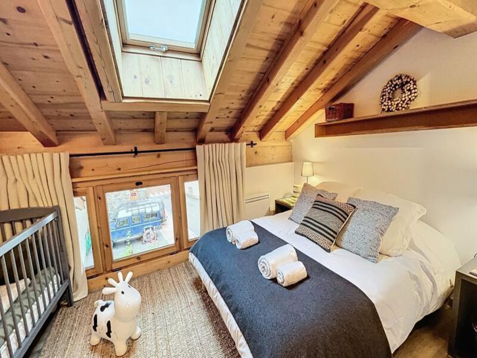 Authentiek chalet in Les Allues: 120m², 3 slaapkamers, dichtbij piste - foto 9