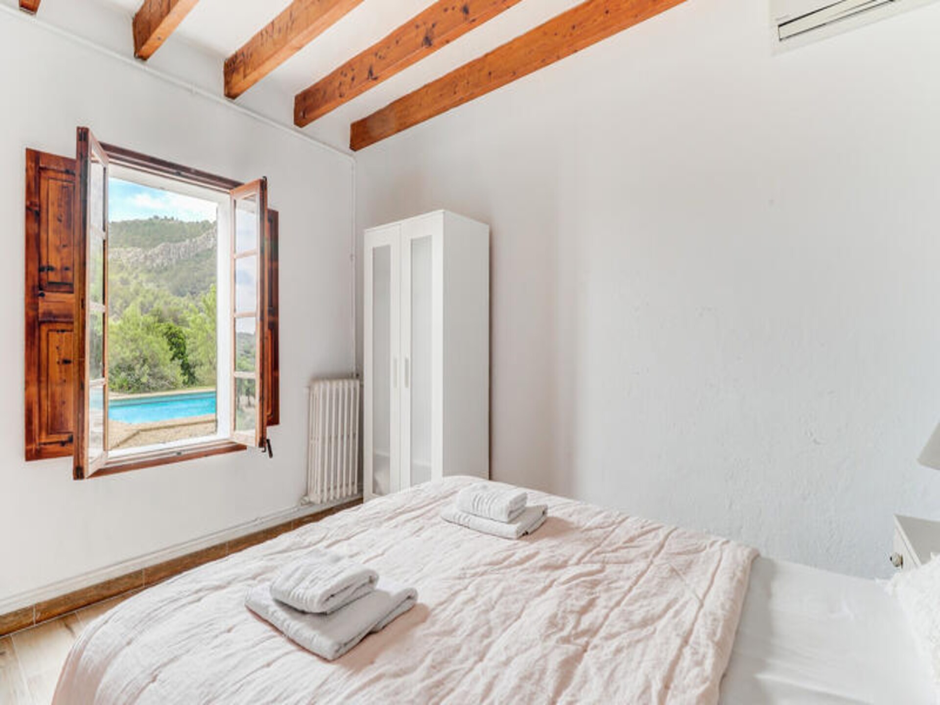 Ruim vakantiehuis voor 12 in Pollença met privézwembad en uitzicht op de bergen - foto 28
