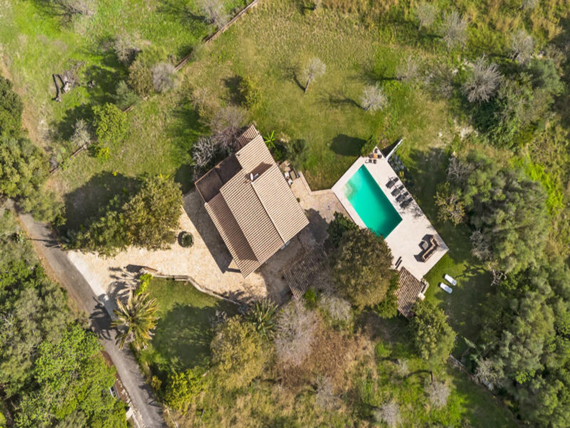Ruim vakantiehuis voor 12 in Pollença met privézwembad en uitzicht op de bergen - foto 35