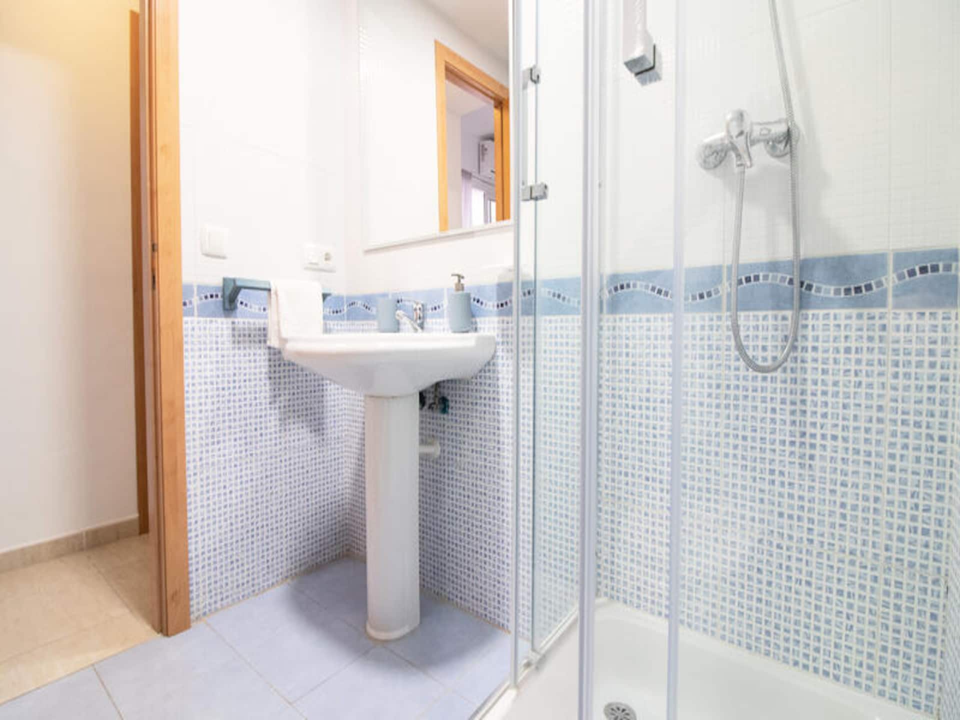 Modern appartement op loopafstand van strand in Canet d'En Berenguer - foto 21