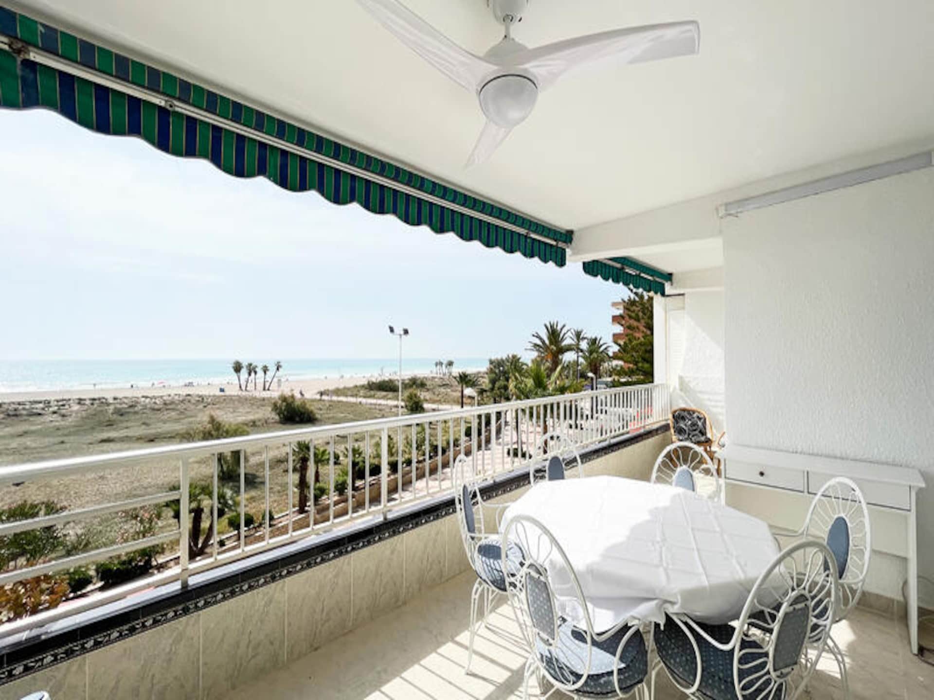 Appartement aan zee in Canet d'En Berenguer met panoramisch uitzicht op 20 meter van strand - foto 9
