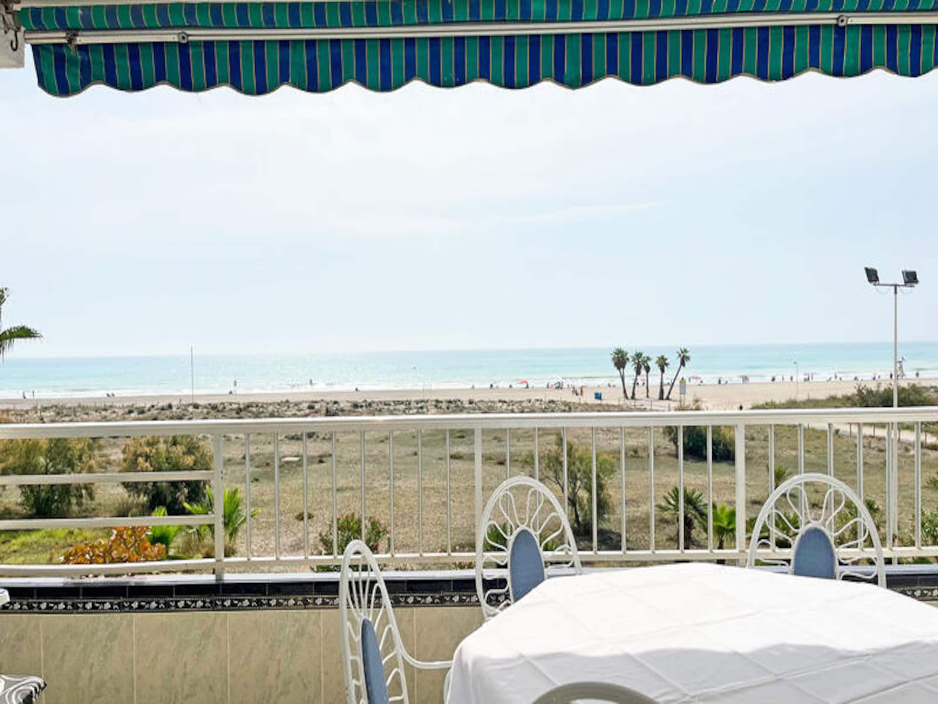 Appartement aan zee in Canet d'En Berenguer met panoramisch uitzicht op 20 meter van strand - foto 10