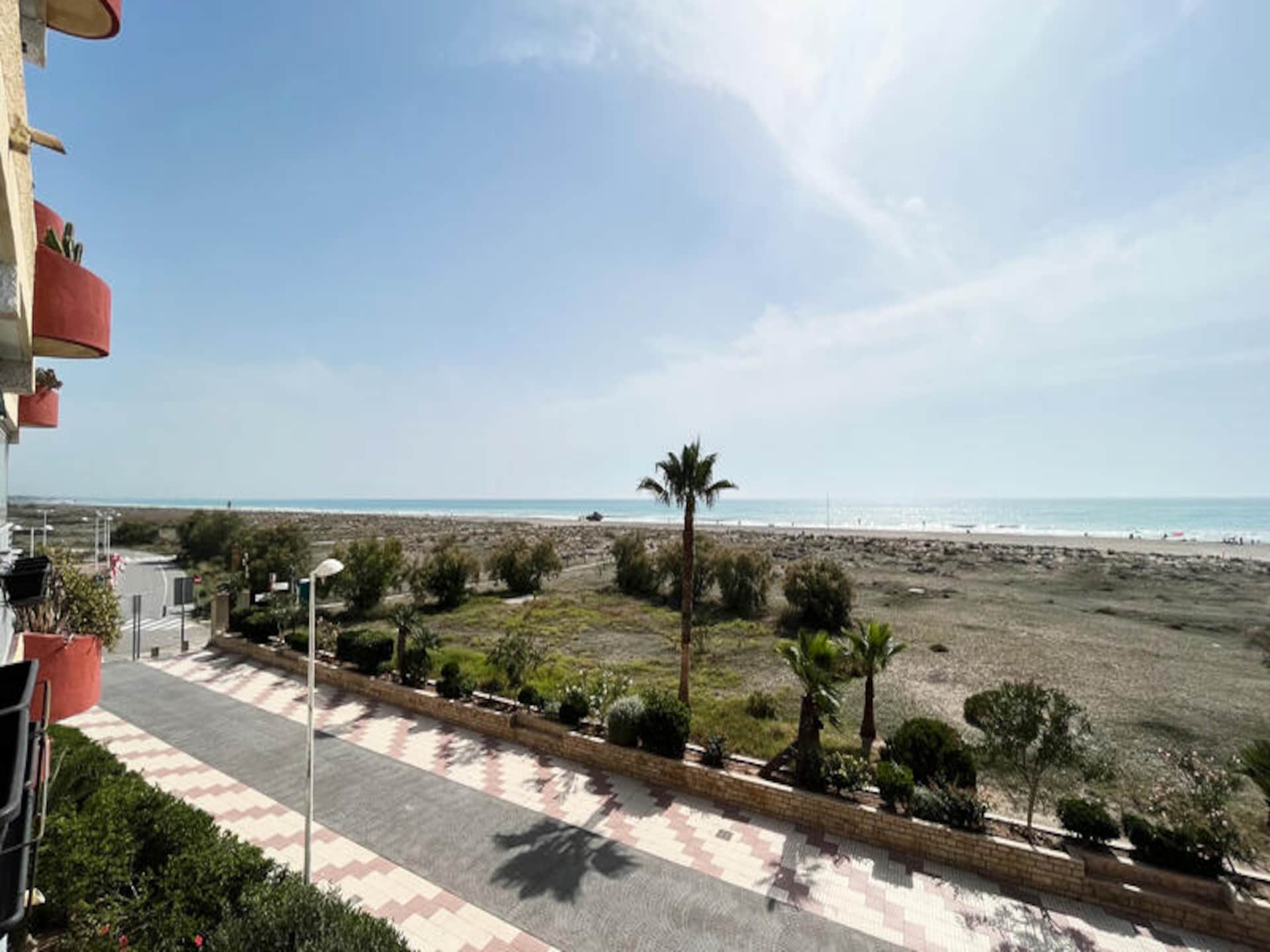 Appartement aan zee in Canet d'En Berenguer met panoramisch uitzicht op 20 meter van strand - foto 11