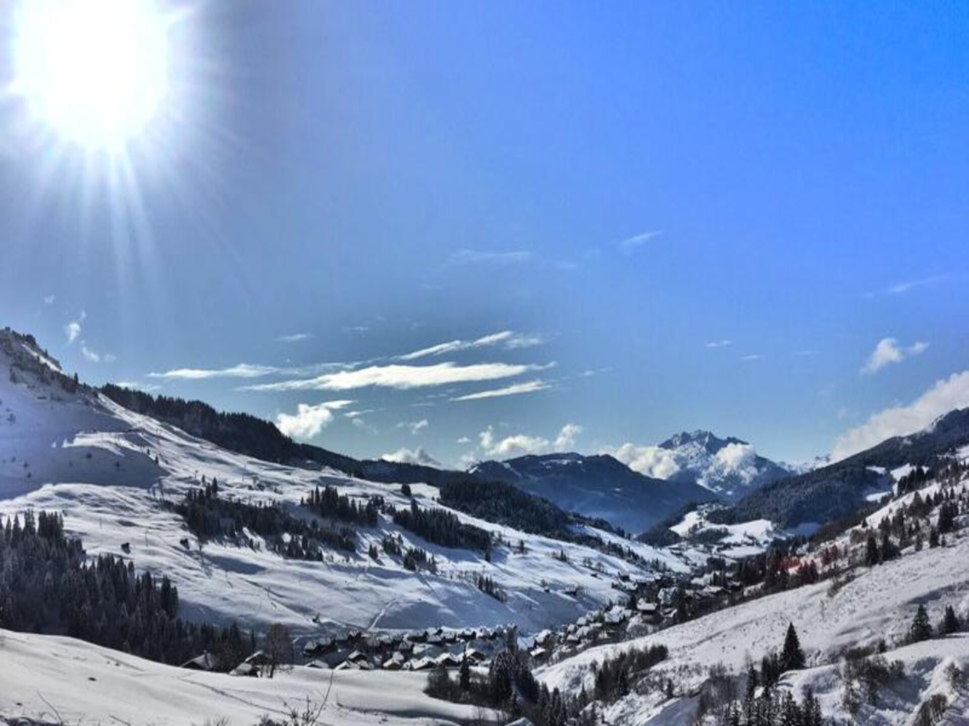 Knusse studio met balkon en Alpenzicht op 1,1 km van de piste - foto 14