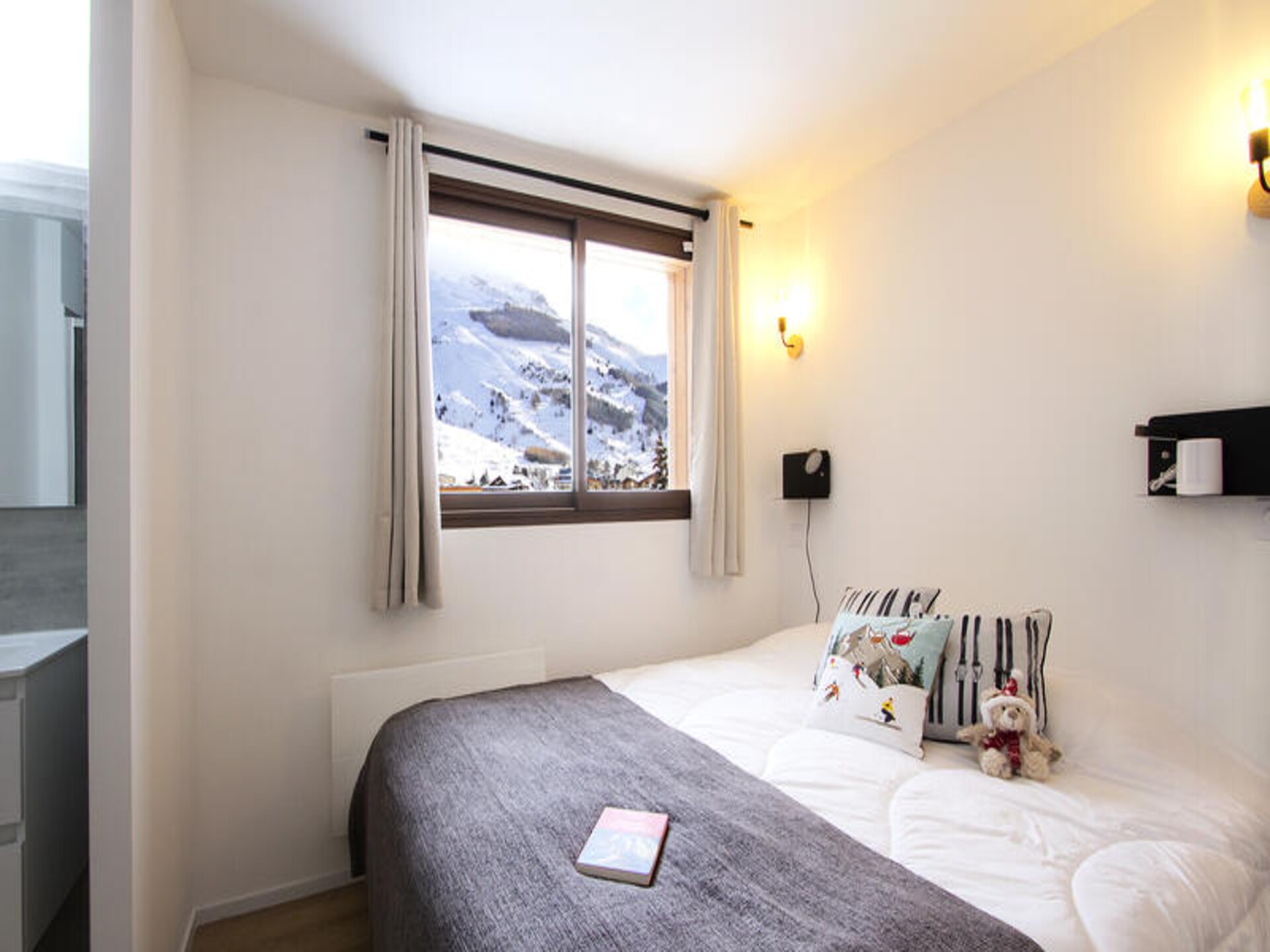 Ruim 5-kamerappartement op de piste in Vénosc met zuidbalkon - foto 9