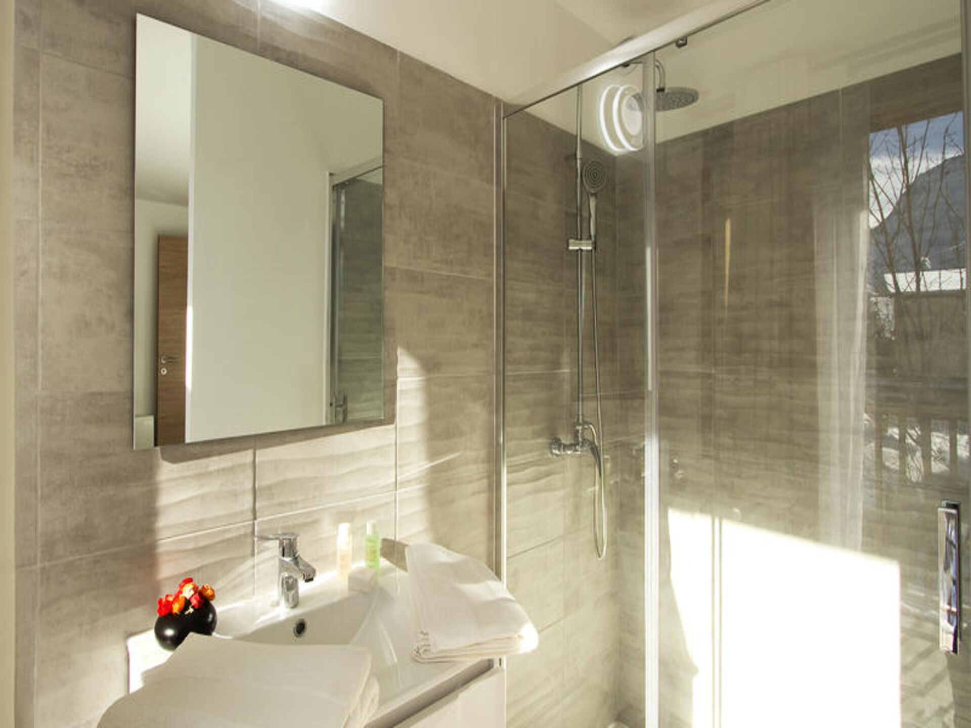 Ruim 5-kamerappartement op de piste in Vénosc met zuidbalkon - foto 11