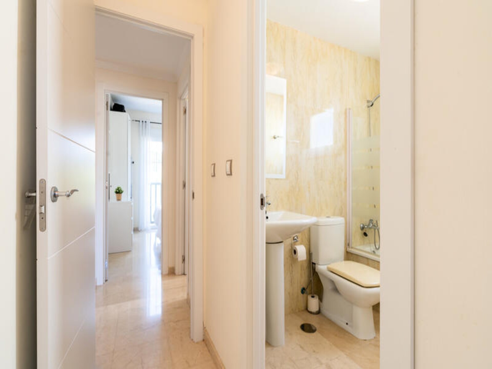 Licht appartement met gemeenschappelijk zwembad en tuin, vlakbij de stranden van de Costa del Sol - foto 12