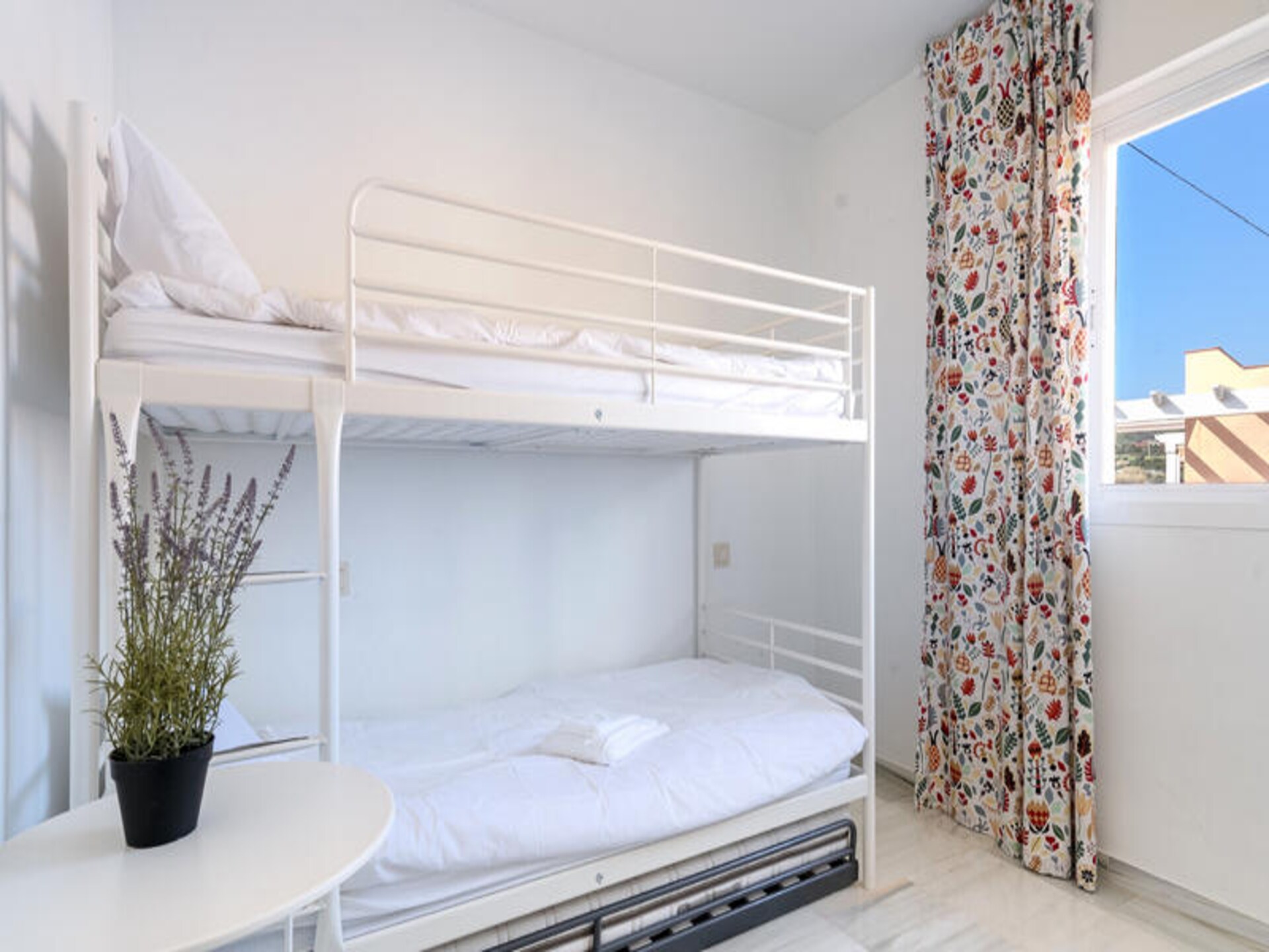 Zonnig appartement met groot terras op loopafstand van Playa Sabinillas - foto 11