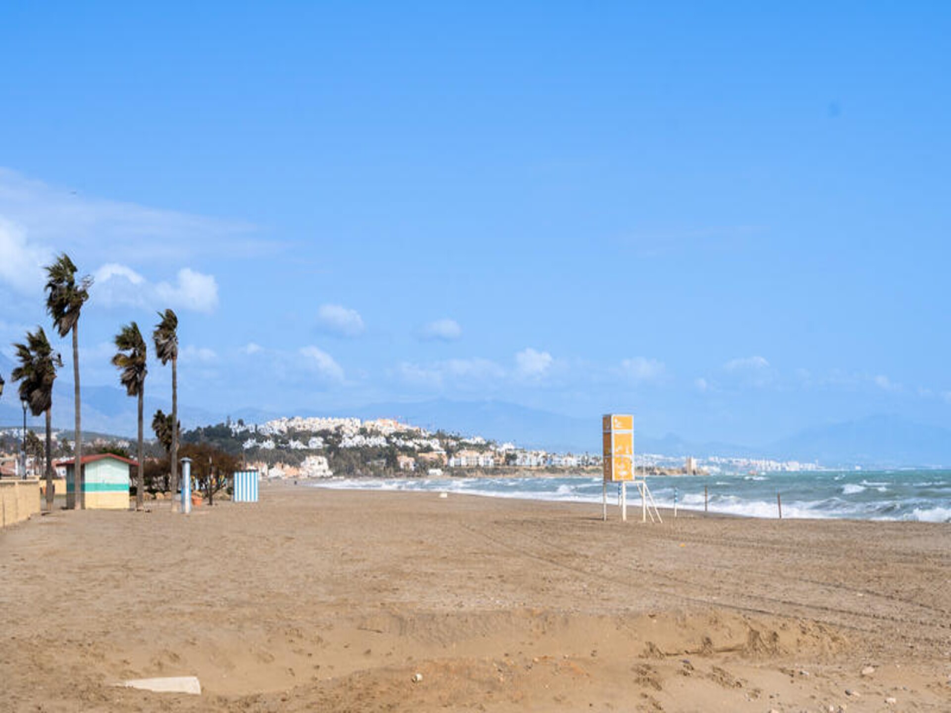 Licht appartement op 100 meter van Playa Sabinillas, met airco en balkon - foto 15