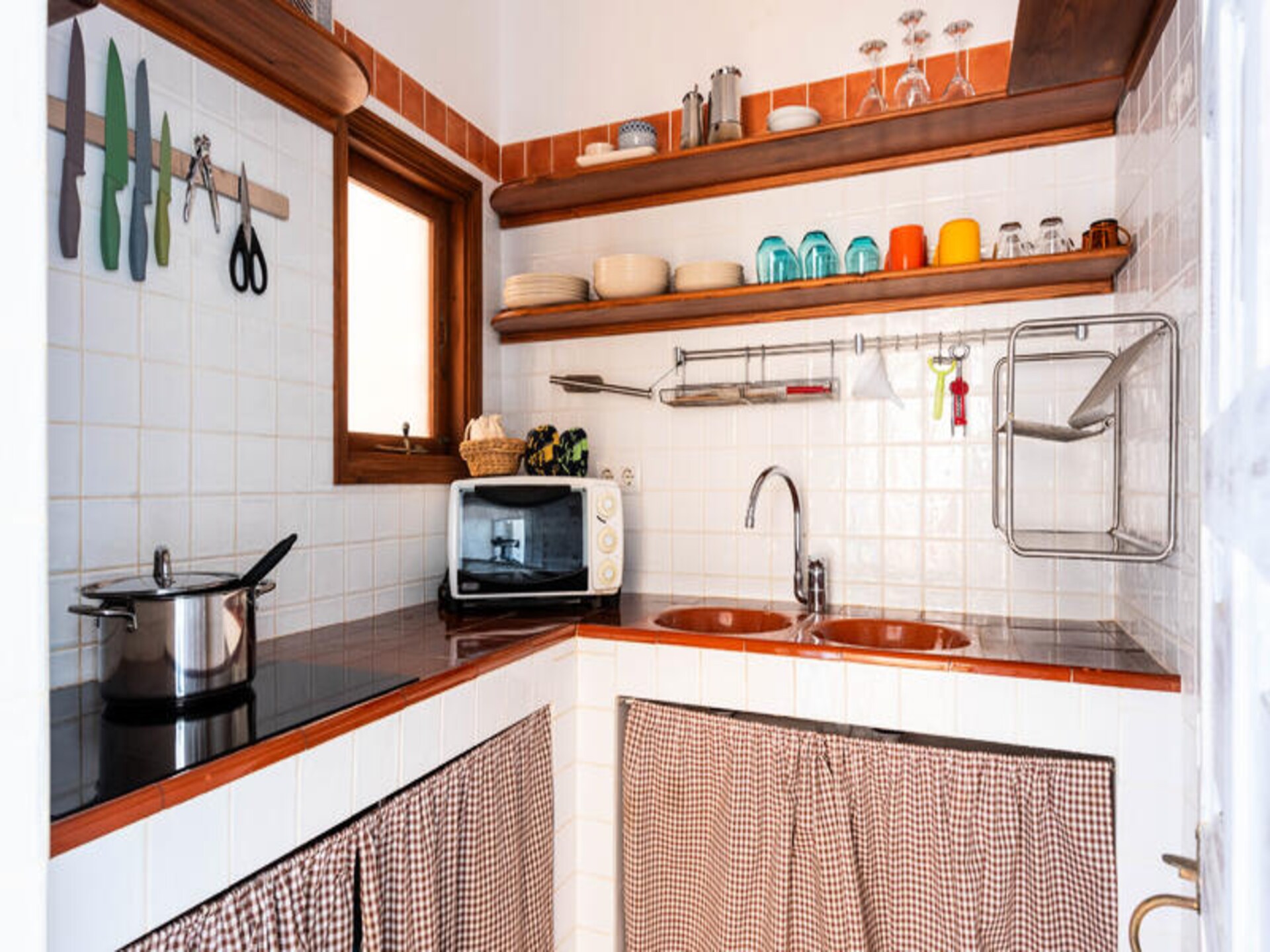 Appartement aan zee met terras en uitzicht op de kliffen van Cala Morell - foto 17