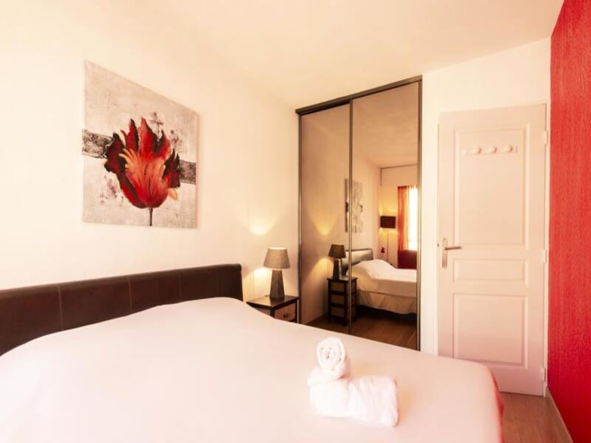 Licht appartement met terras en parking in het hart van Antibes - foto 8