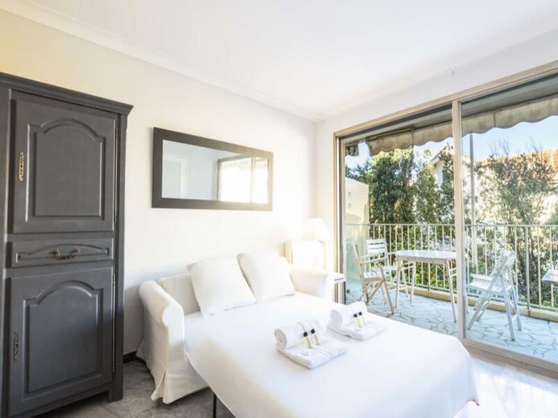 Appartement in Antibes met zeezicht, zwembad en terras op 100m van strand - foto 4