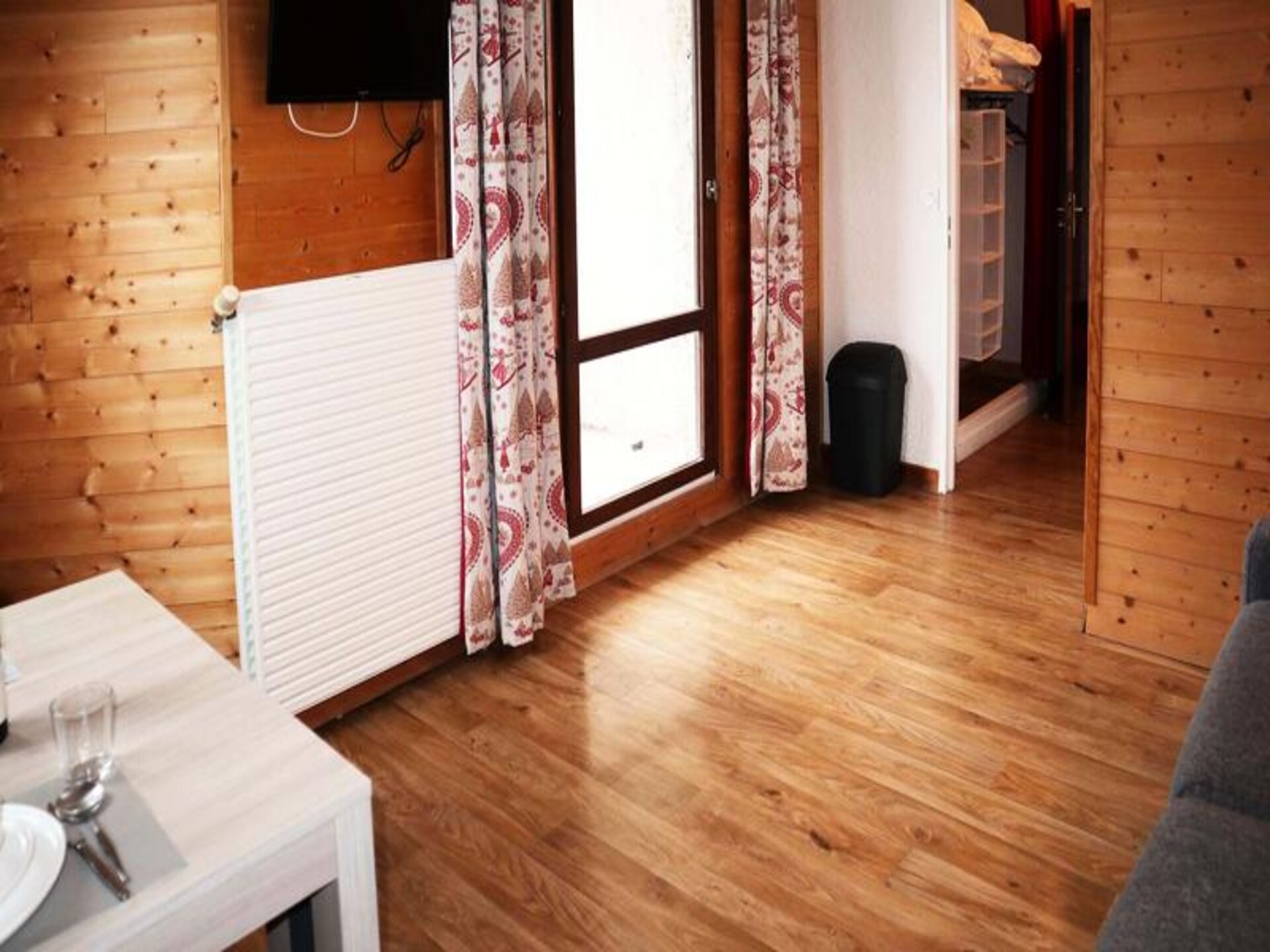 Knusse studio aan de piste in Les Orres 1650 met balkon op het oosten - foto 4