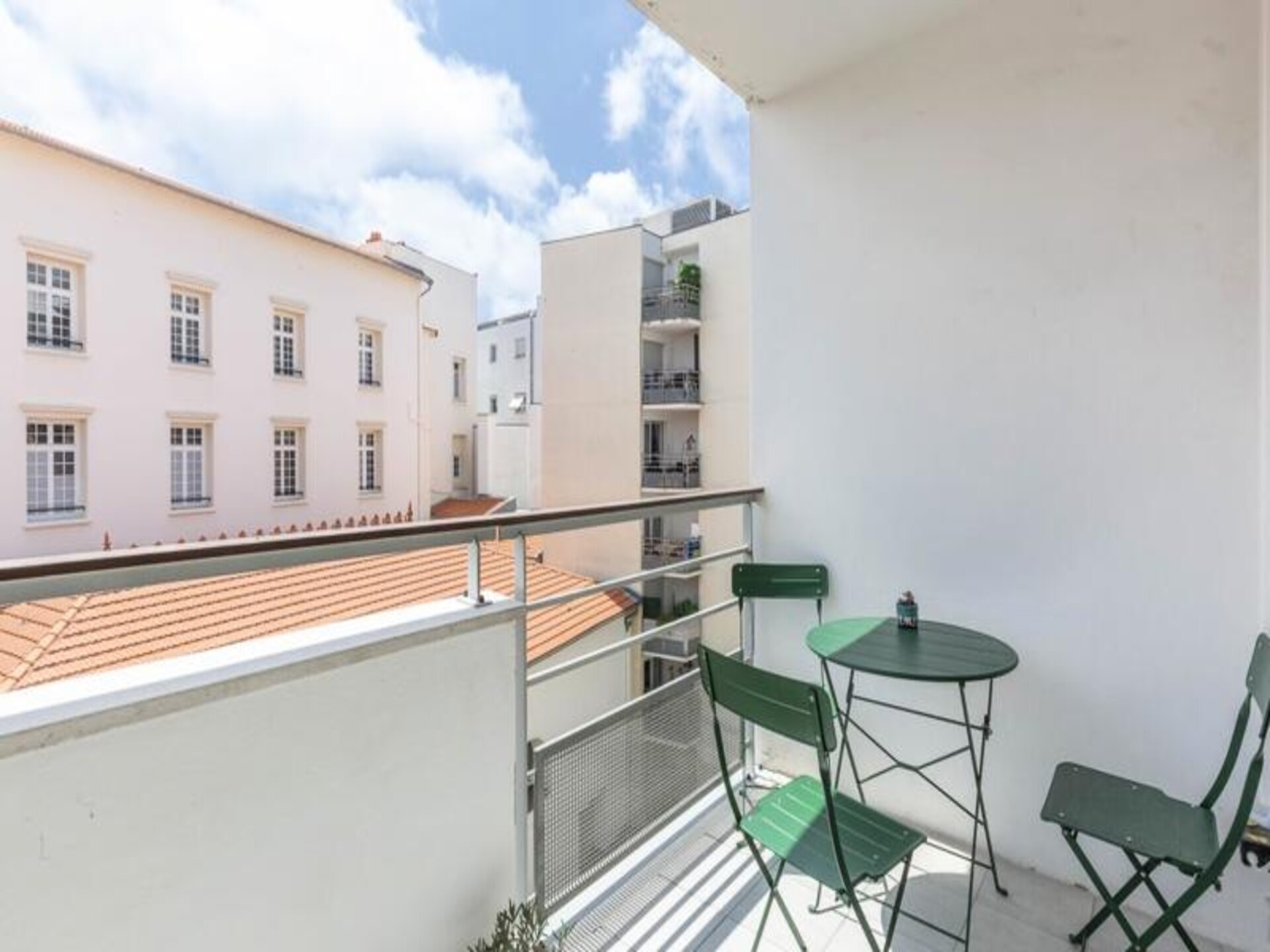 Licht appartement in hartje Antibes, vlak bij strand en Place de Gaulle - foto 2