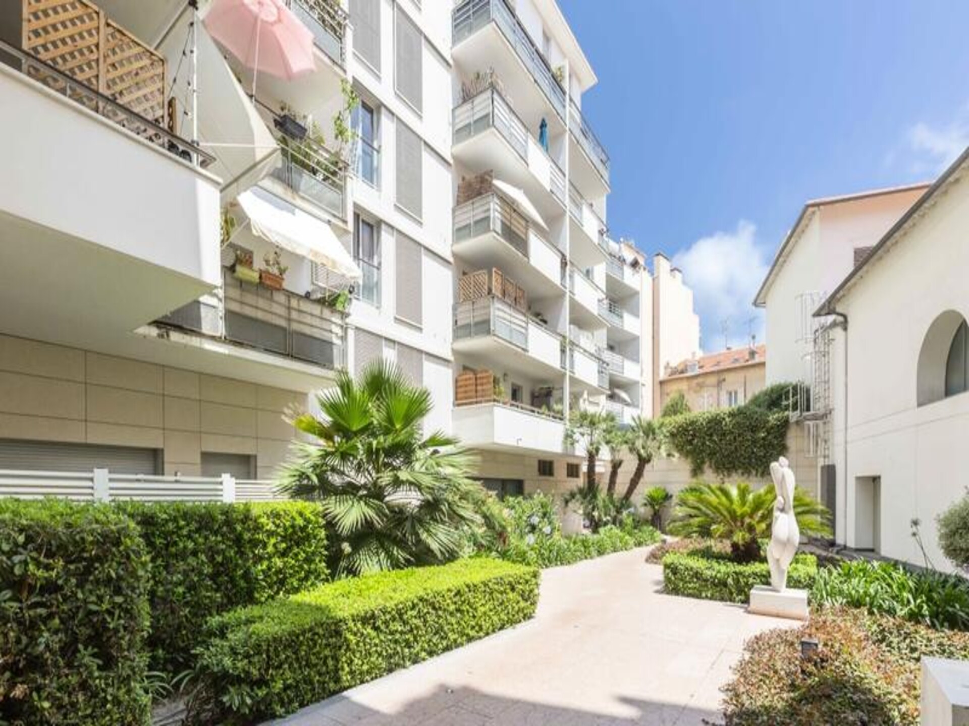 Licht appartement in hartje Antibes, vlak bij strand en Place de Gaulle - foto 15