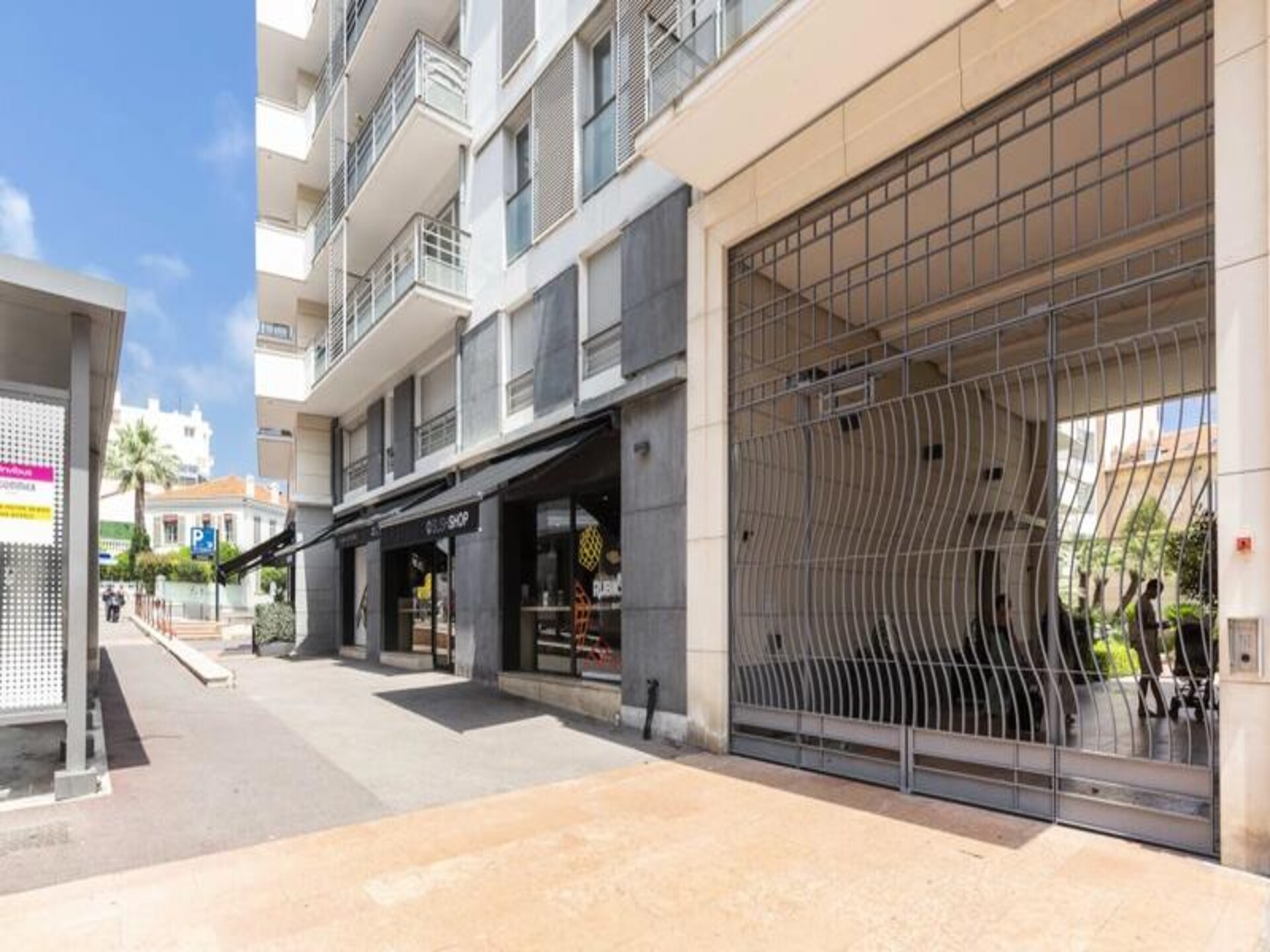 Licht appartement in hartje Antibes, vlak bij strand en Place de Gaulle - foto 16