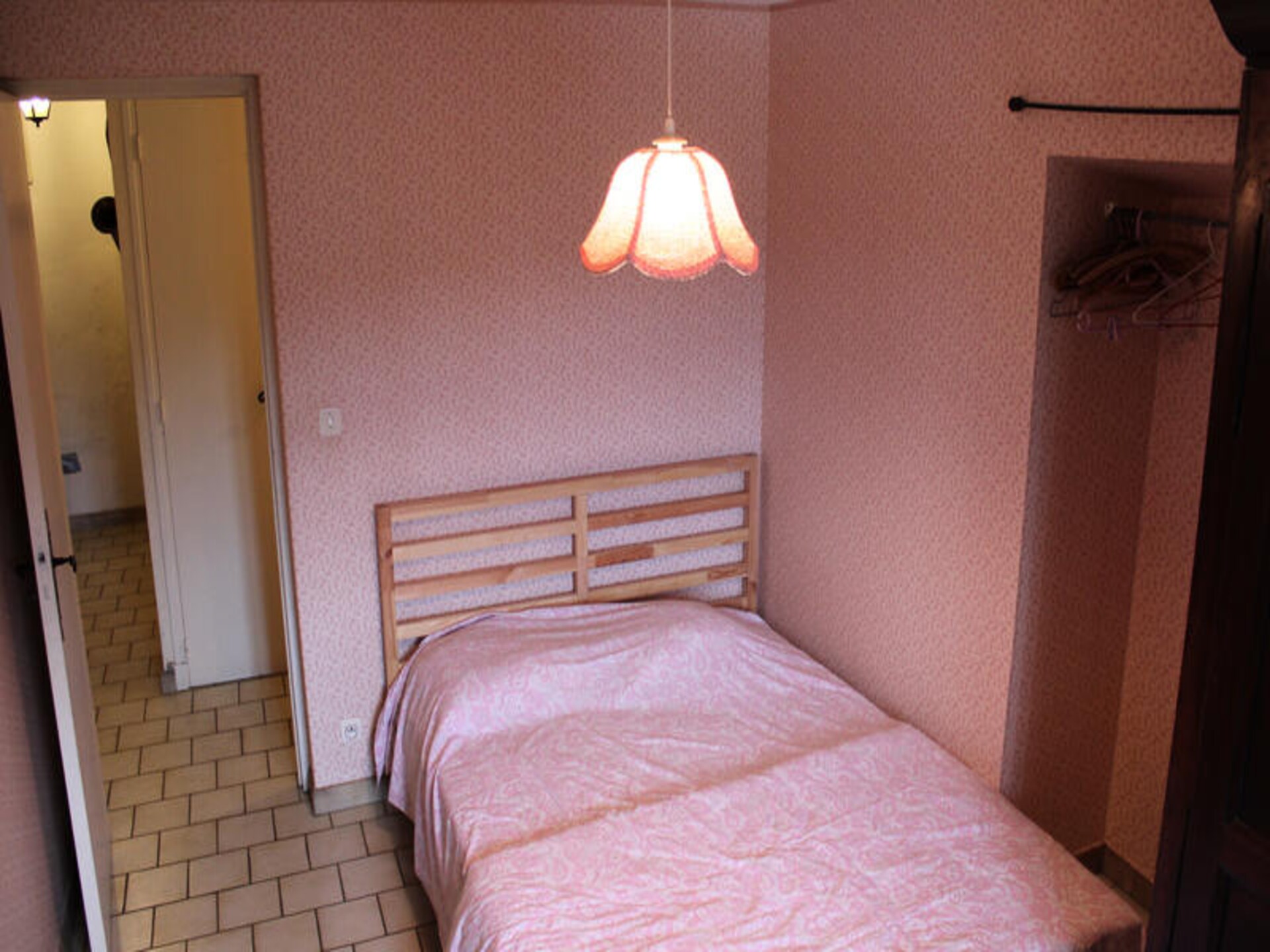 Authentiek appartement in Entrechaux met uitzicht op kasteel en tuin - foto 12