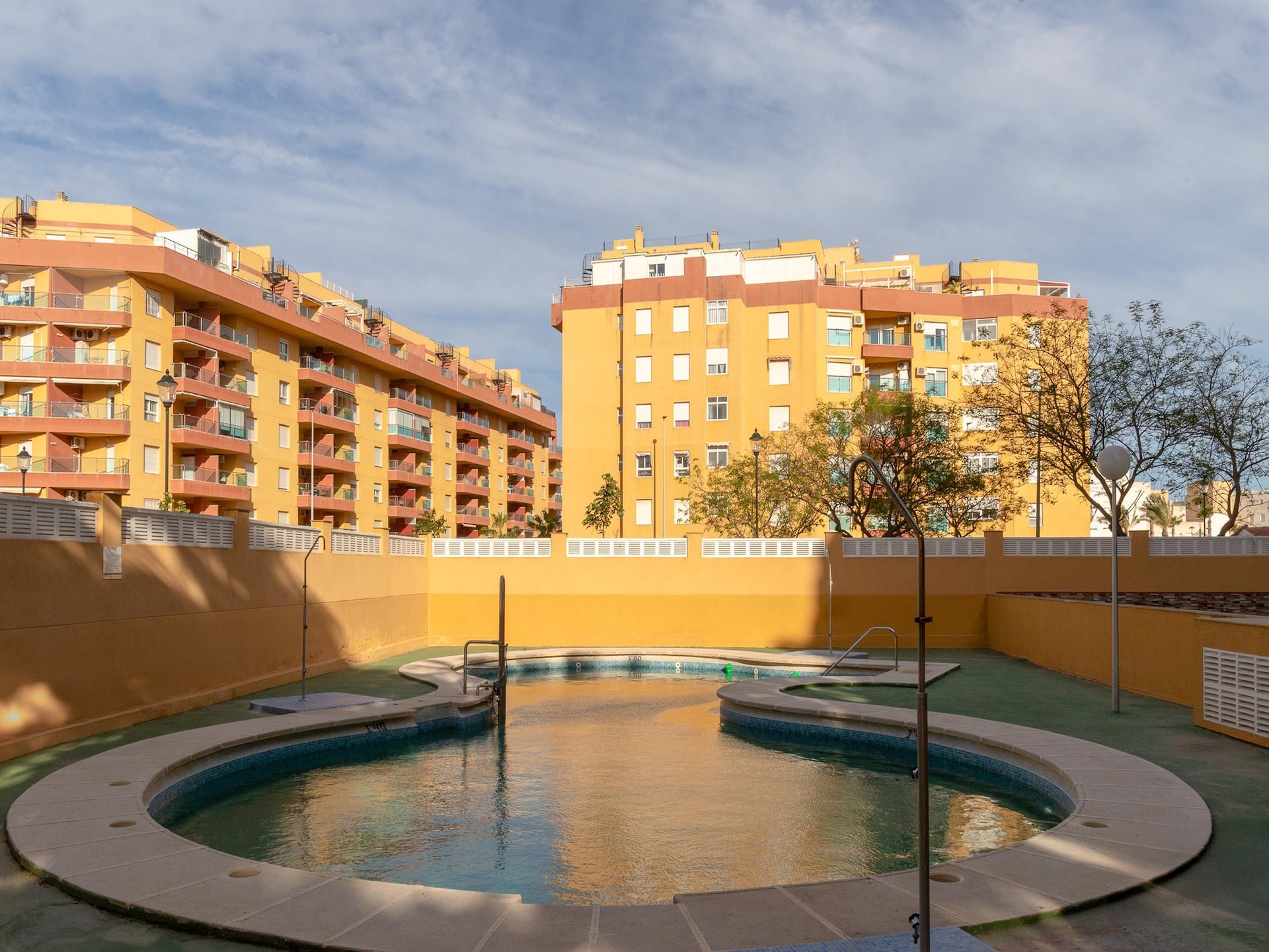 Licht appartement in Roquetas de Mar met zwembad, op 400m van het strand - foto 6