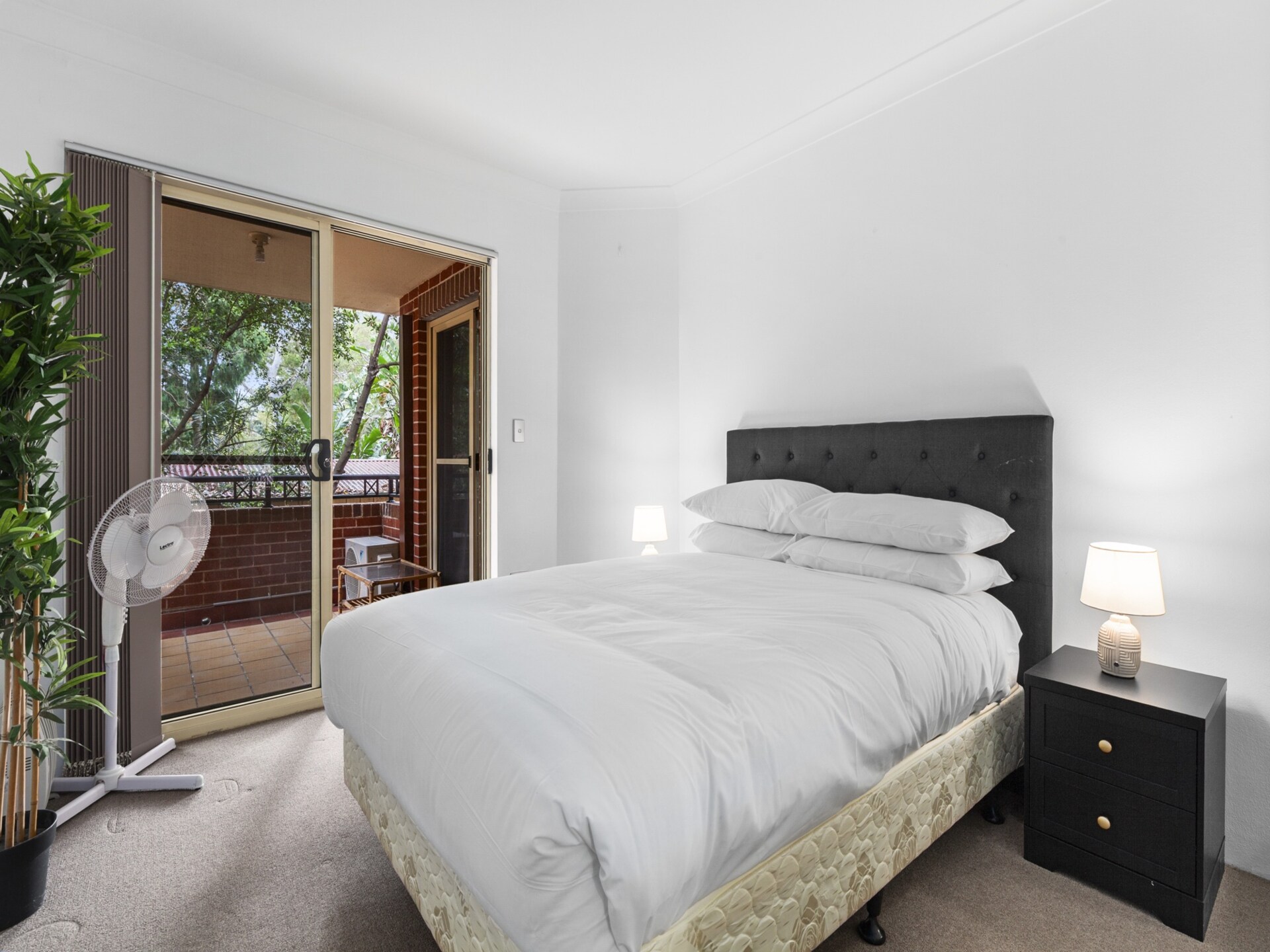 Licht appartement in Marrickville met balkon en parkeerplaats - foto 8
