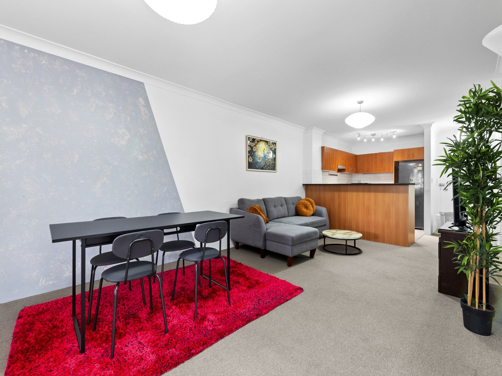 Licht appartement in Marrickville met balkon en parkeerplaats - foto 11