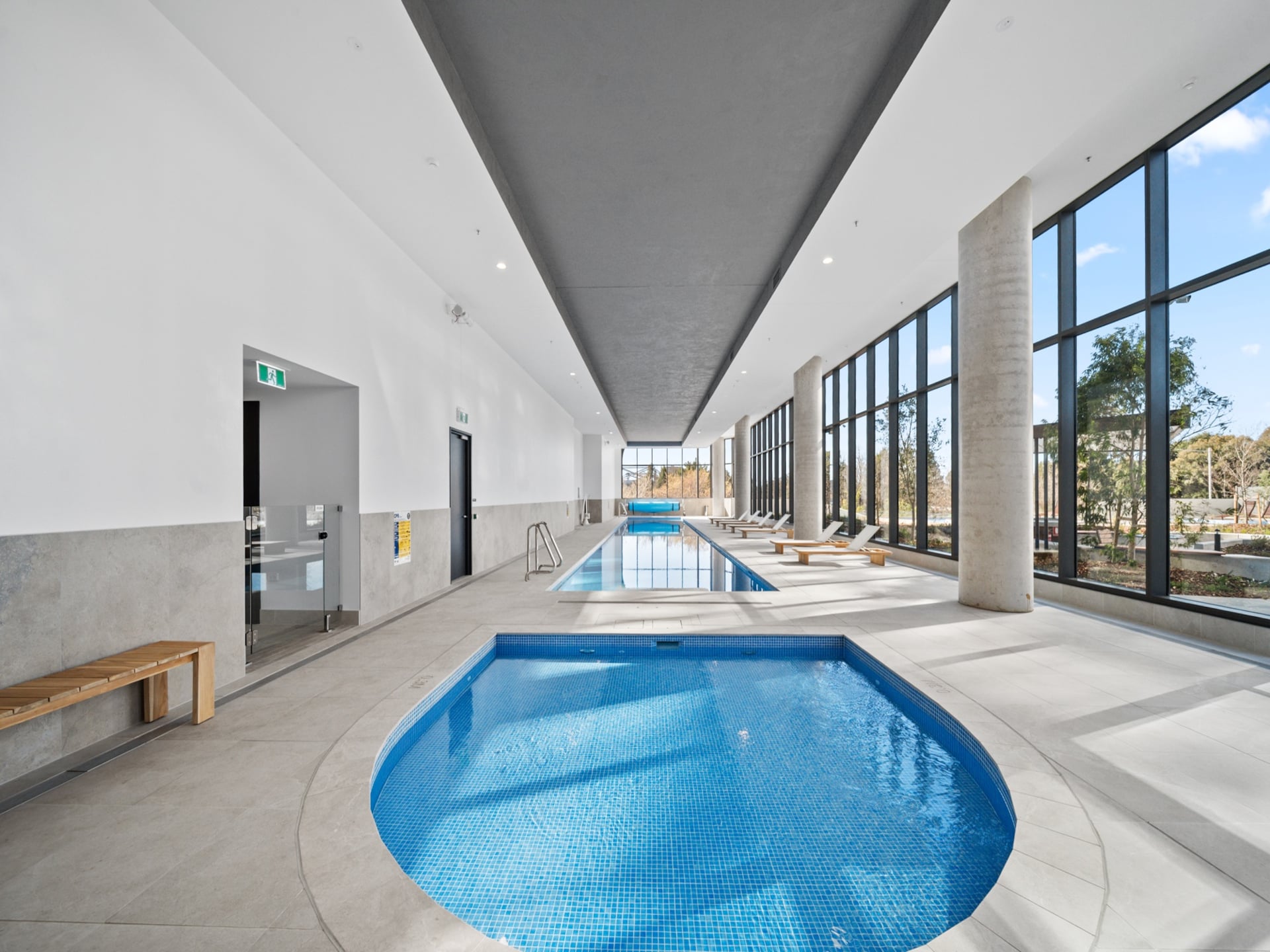 Modern appartement in centrum Phillip met binnenzwembad en gym - foto 9