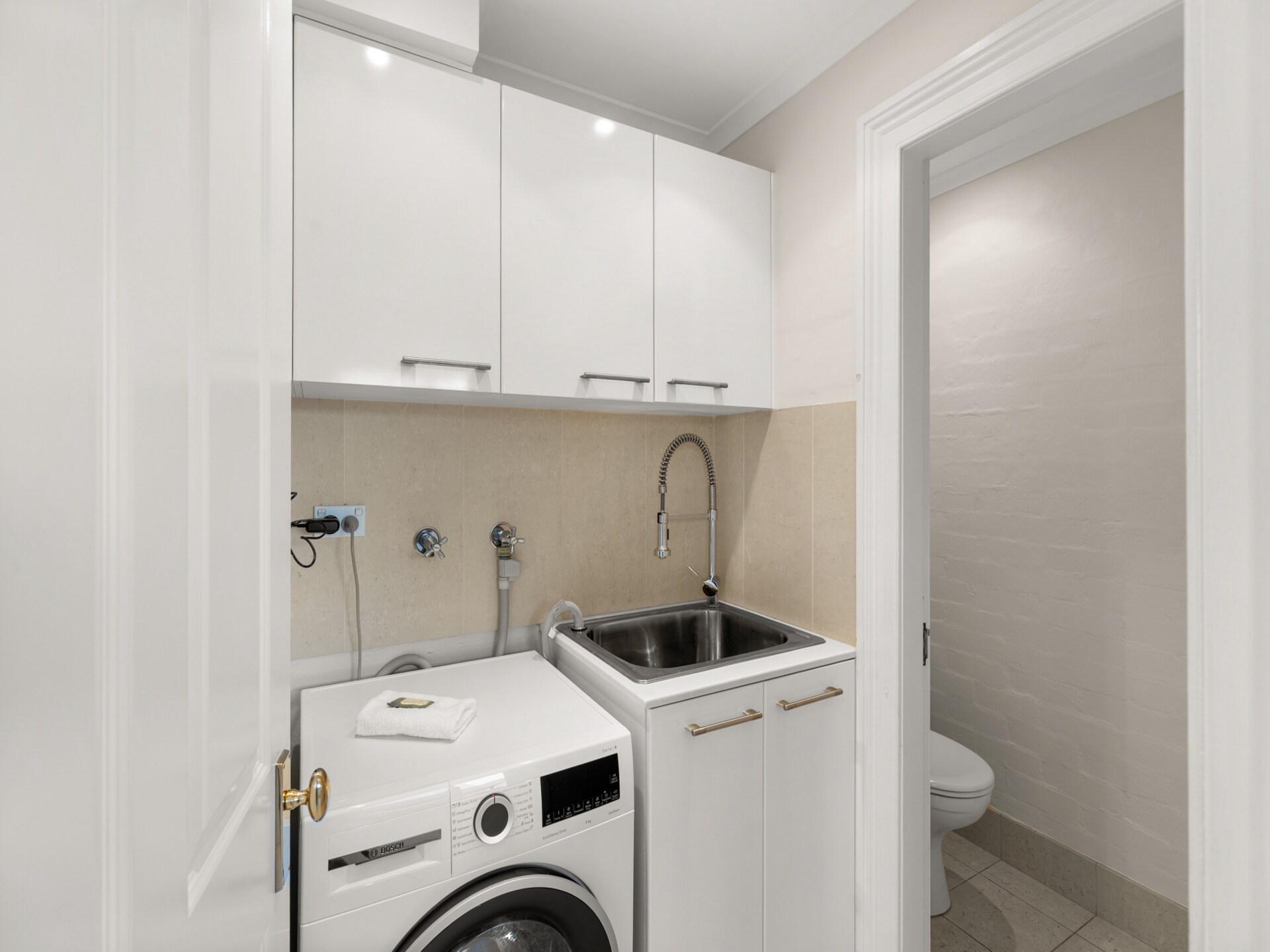 Stijlvol appartement met tuin en terras in Cooks Hill - foto 9