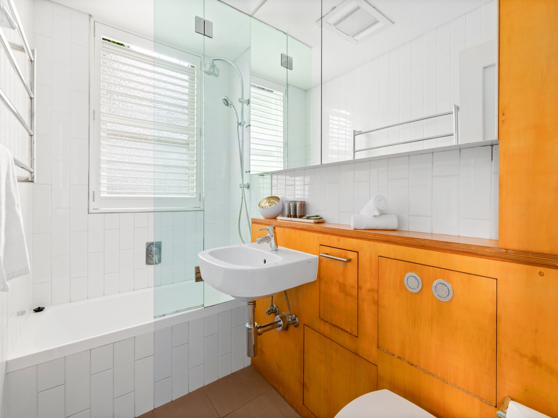 Ruim appartement met 3 slaapkamers in Double Bay - foto 14