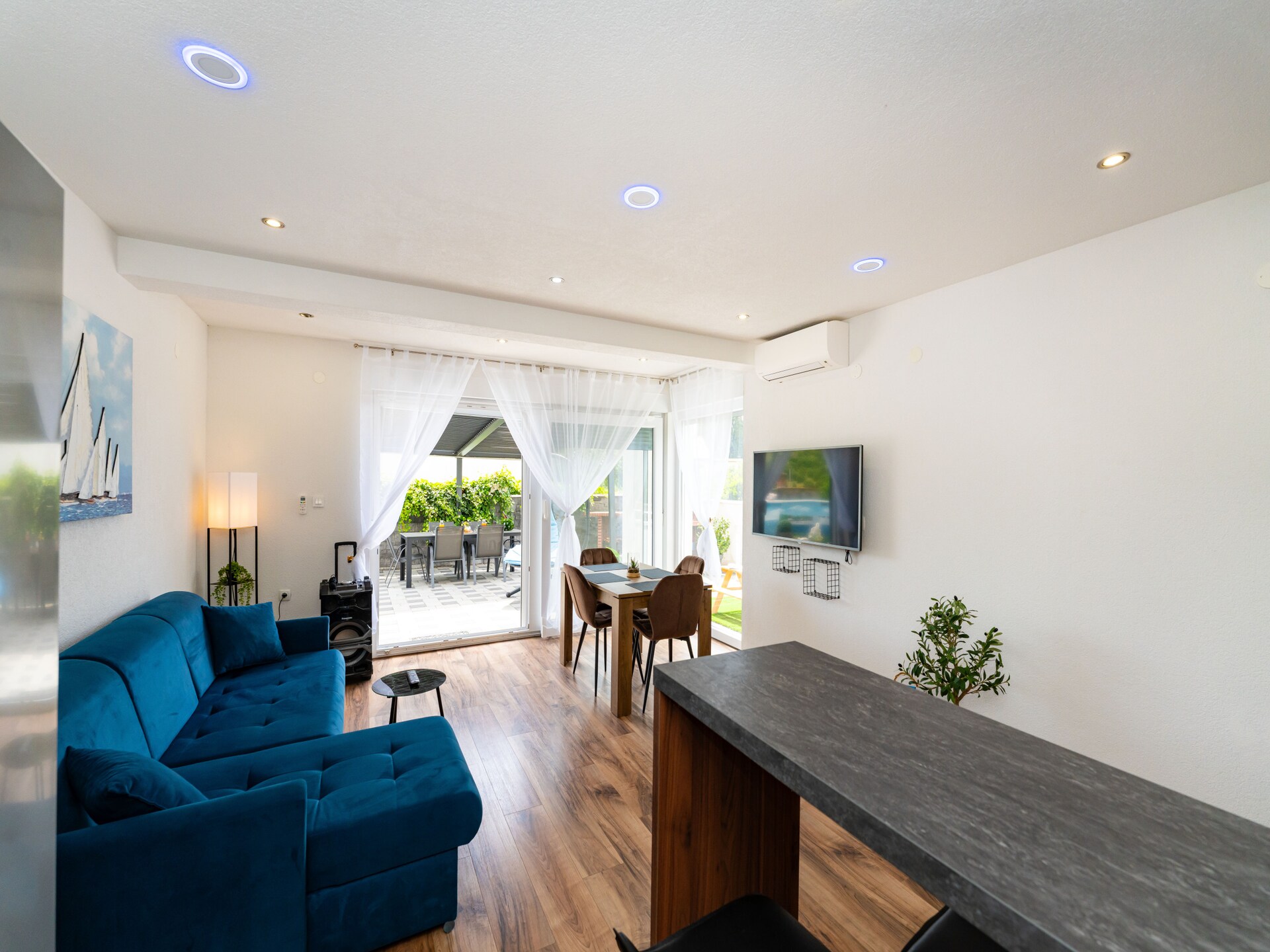Modern appartement met privézwembad nabij het strand van Žaborić - foto 20