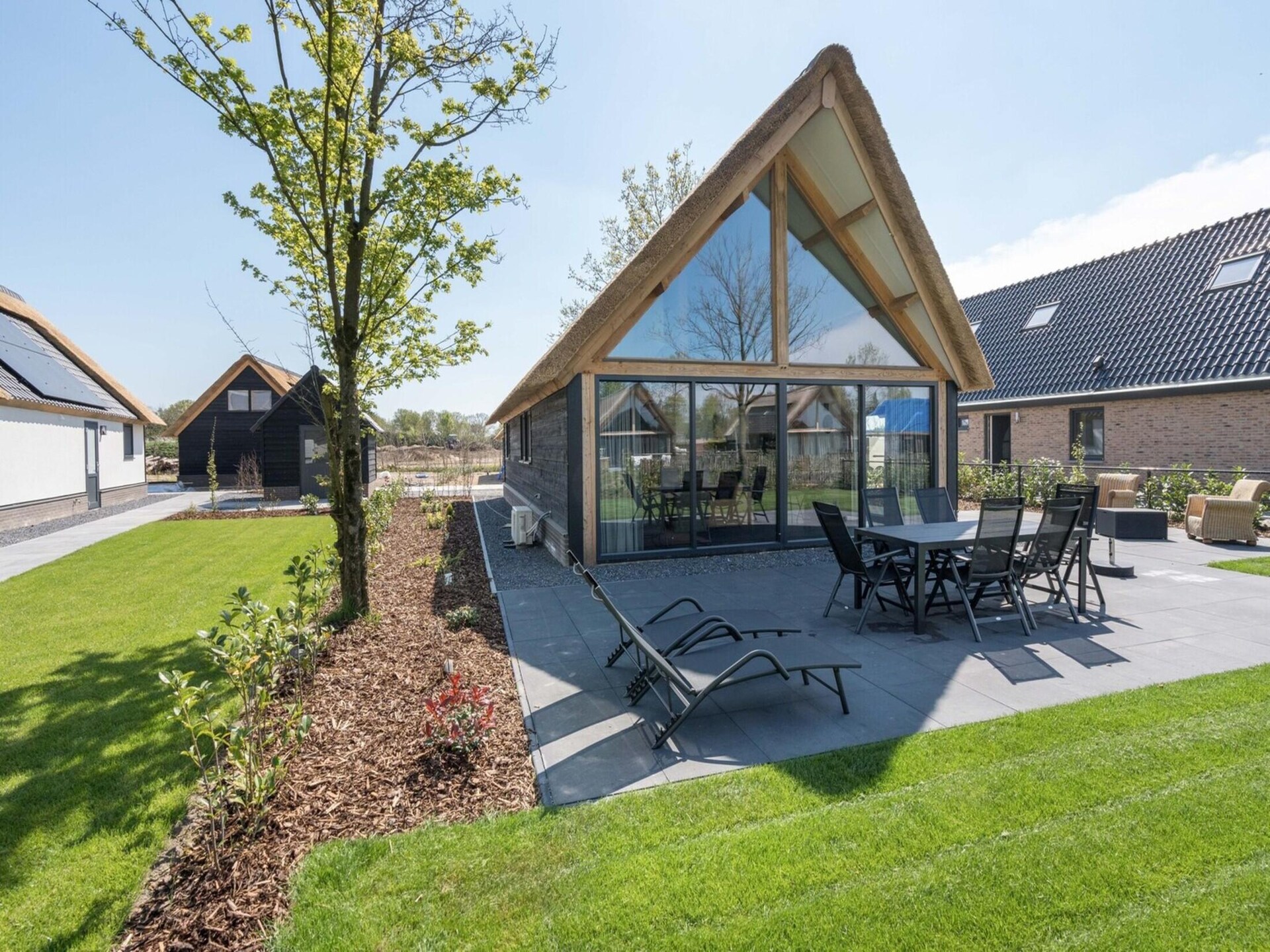 Luxe rietgedekte boerderij met vijverzicht in Baarle-Nassau - foto 7