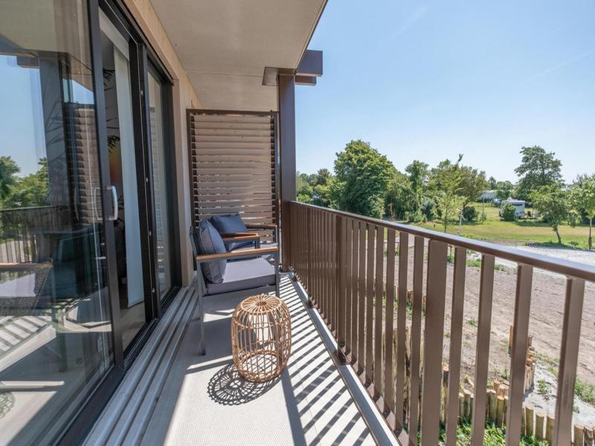 Stijlvol Appartement aan het IJsselmeer met Privésauna voor 8 Personen - foto 5