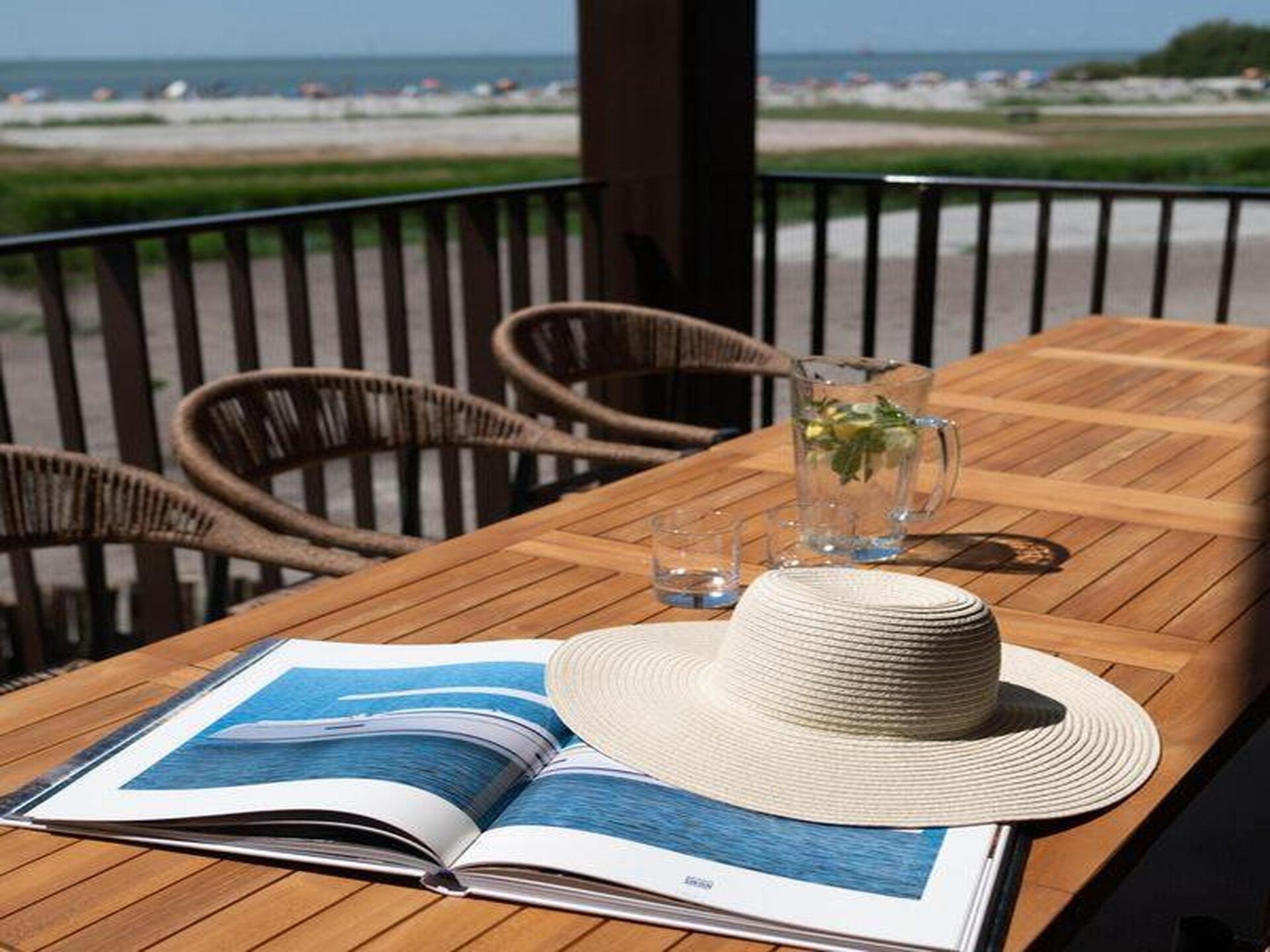 Stijlvol Appartement aan het IJsselmeer met Privésauna voor 8 Personen - foto 19