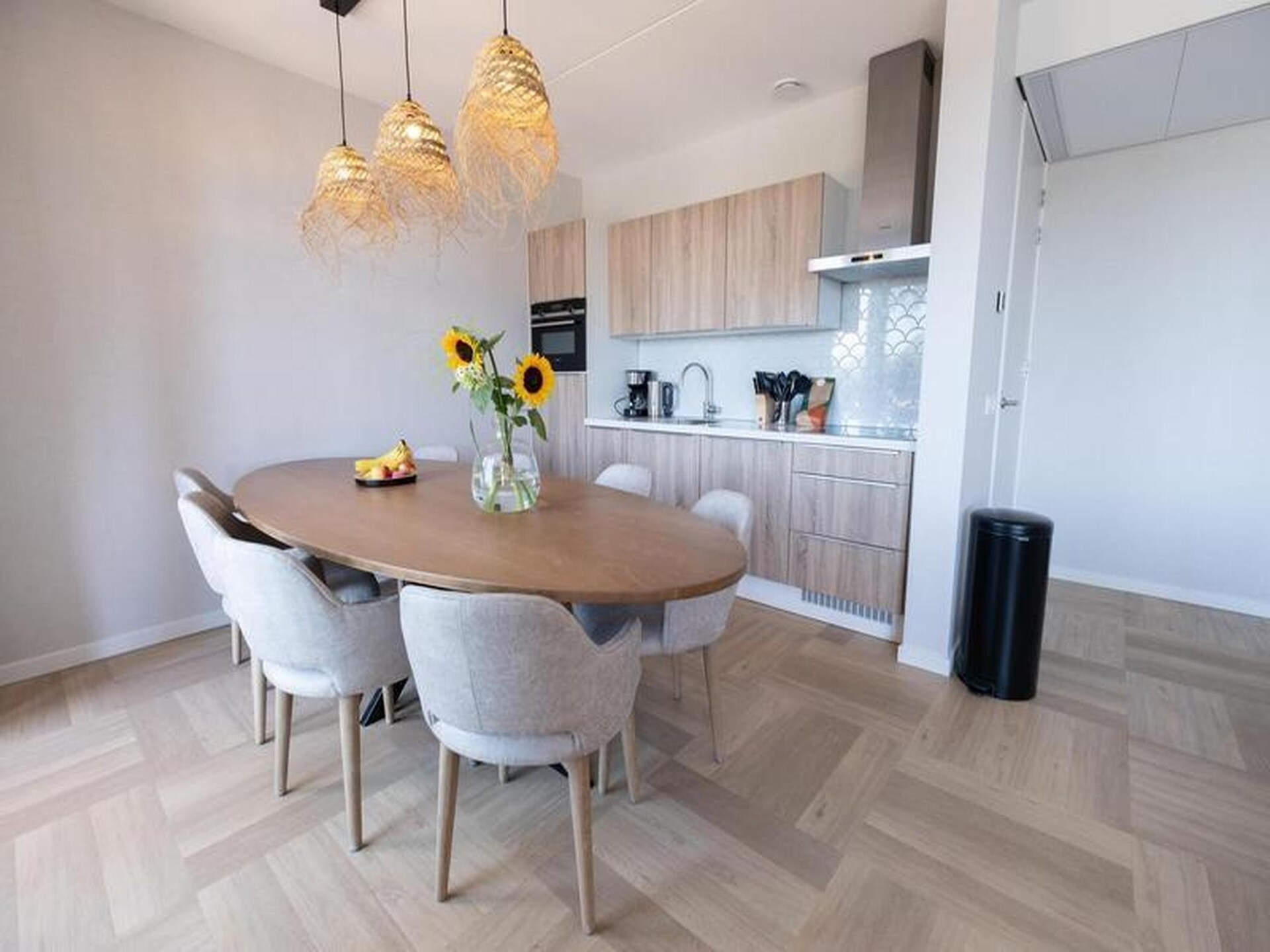 Stijlvol Appartement aan het IJsselmeer met Privésauna voor 8 Personen - foto 3