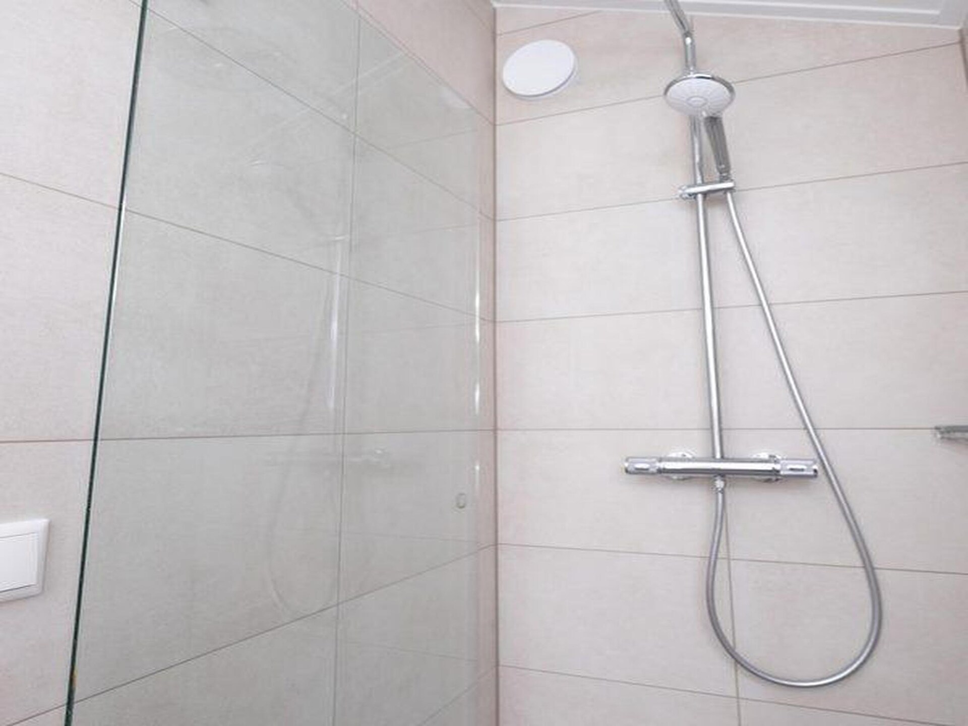 Stijlvol Appartement aan het IJsselmeer met Privésauna voor 8 Personen - foto 15