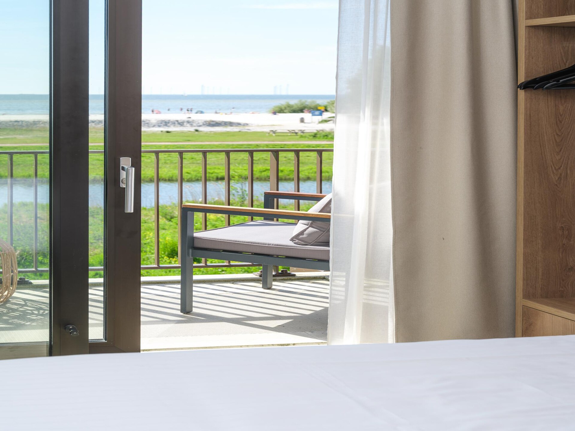 Luxe studio aan het IJsselmeerstrand in Workum - foto 13