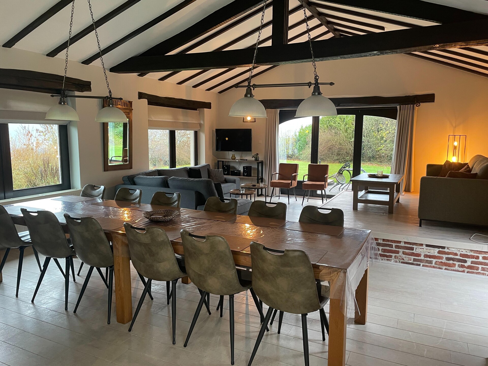 Ruim vakantiehuis met privésauna en tuin voor 12 personen in Somme-Leuze - foto 11
