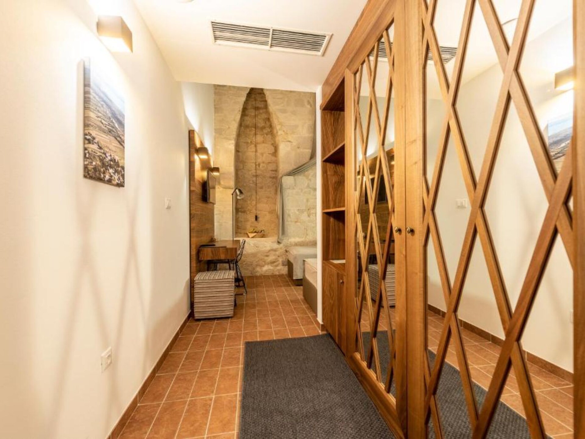 Sfeervolle tweepersoonskamer in monumentaal hotel nabij Pakoštane - foto 19