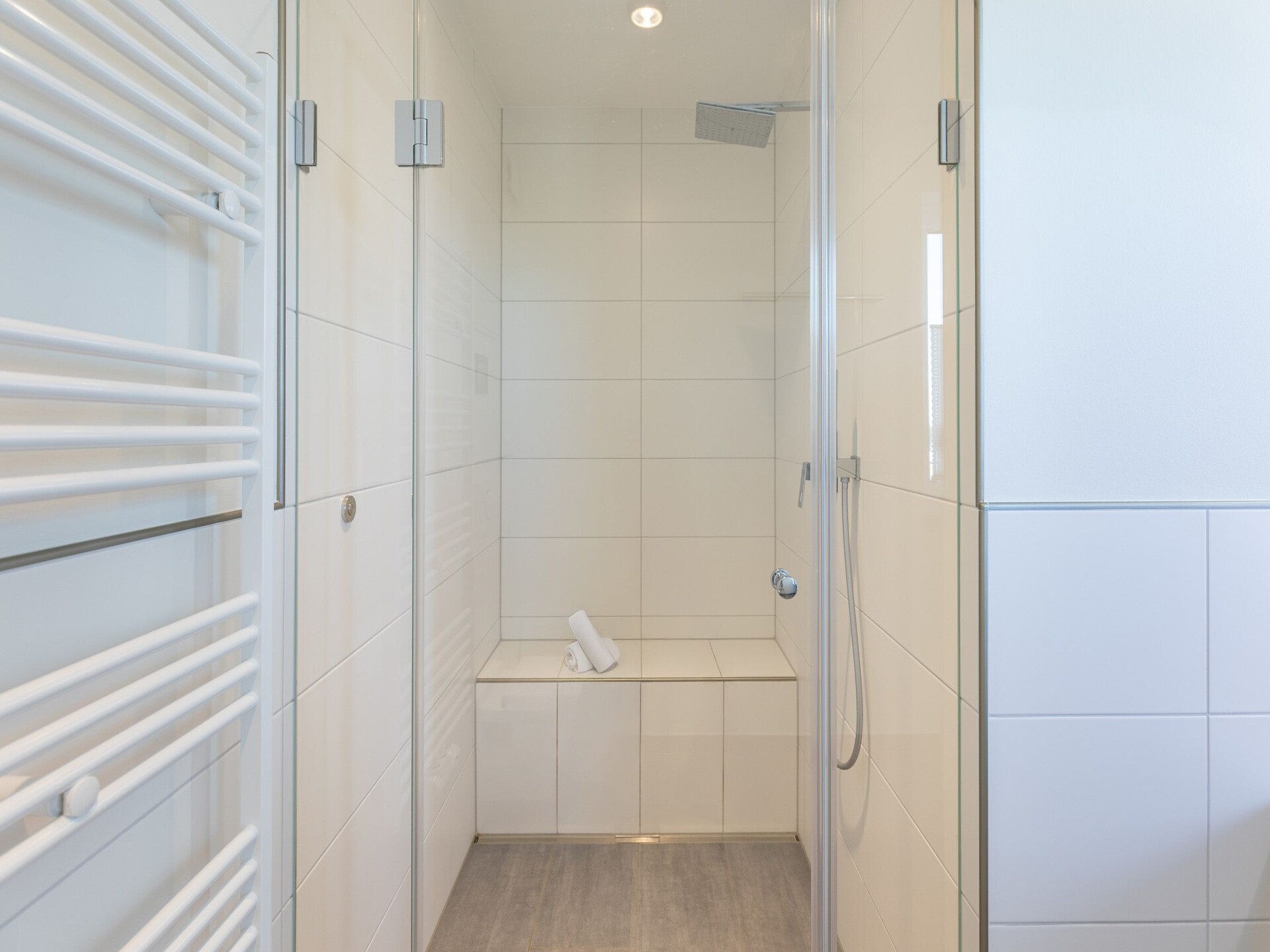 Stijlvol penthouse met stoomsauna en panoramisch zeezicht op Nordstrand - foto 26