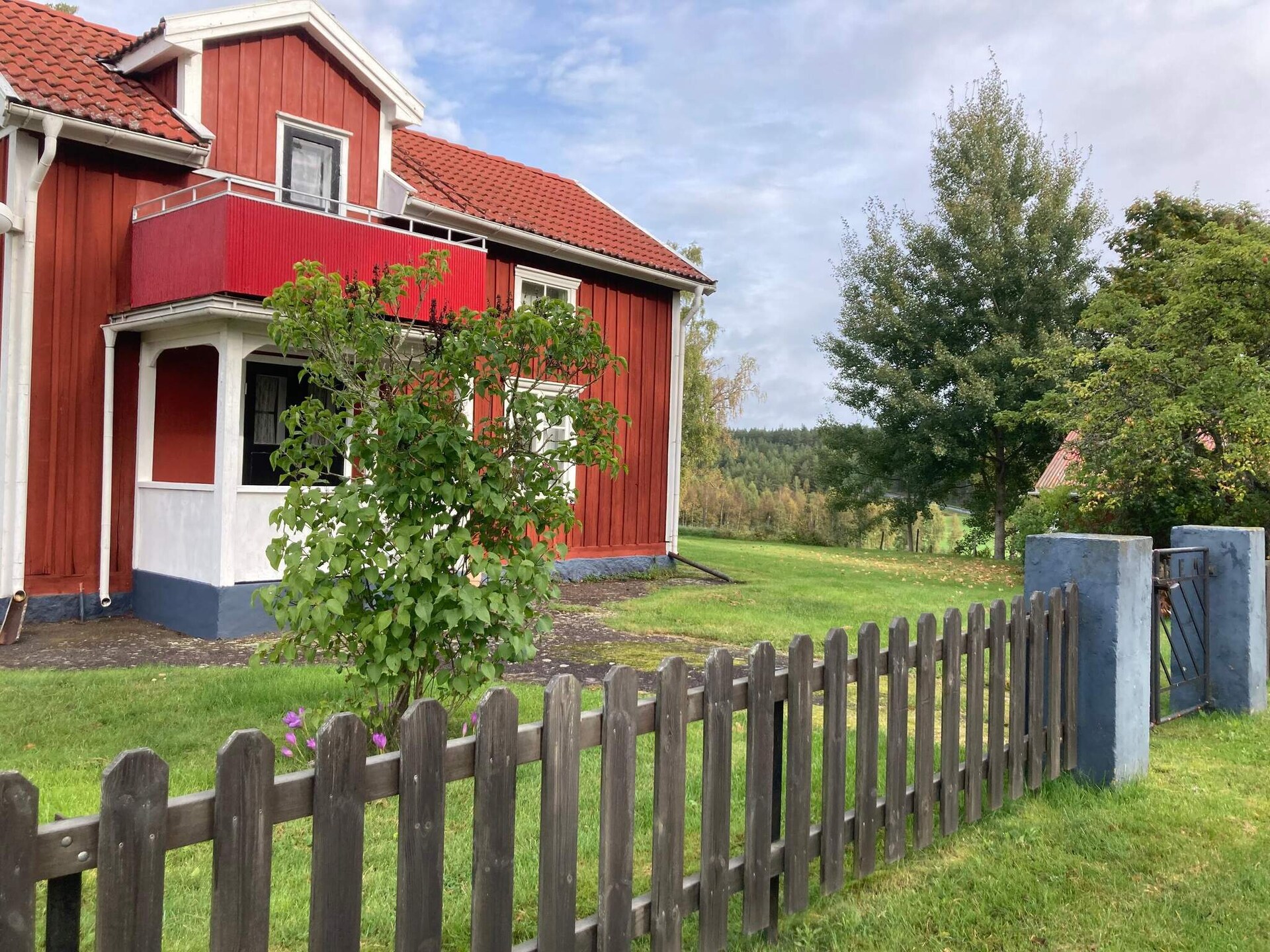 Charmant vakantiehuis bij meer in Småland met grote tuin - foto 11