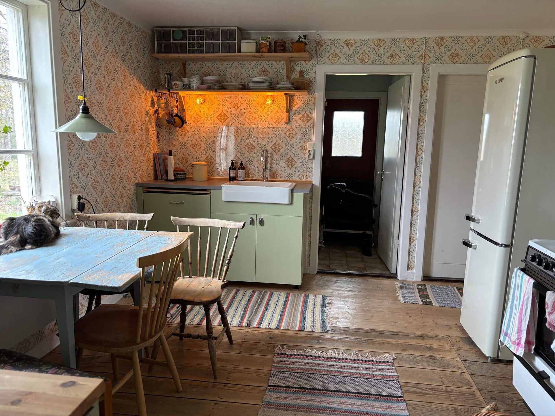Charmant vakantiehuis bij meer in Småland met grote tuin - foto 26