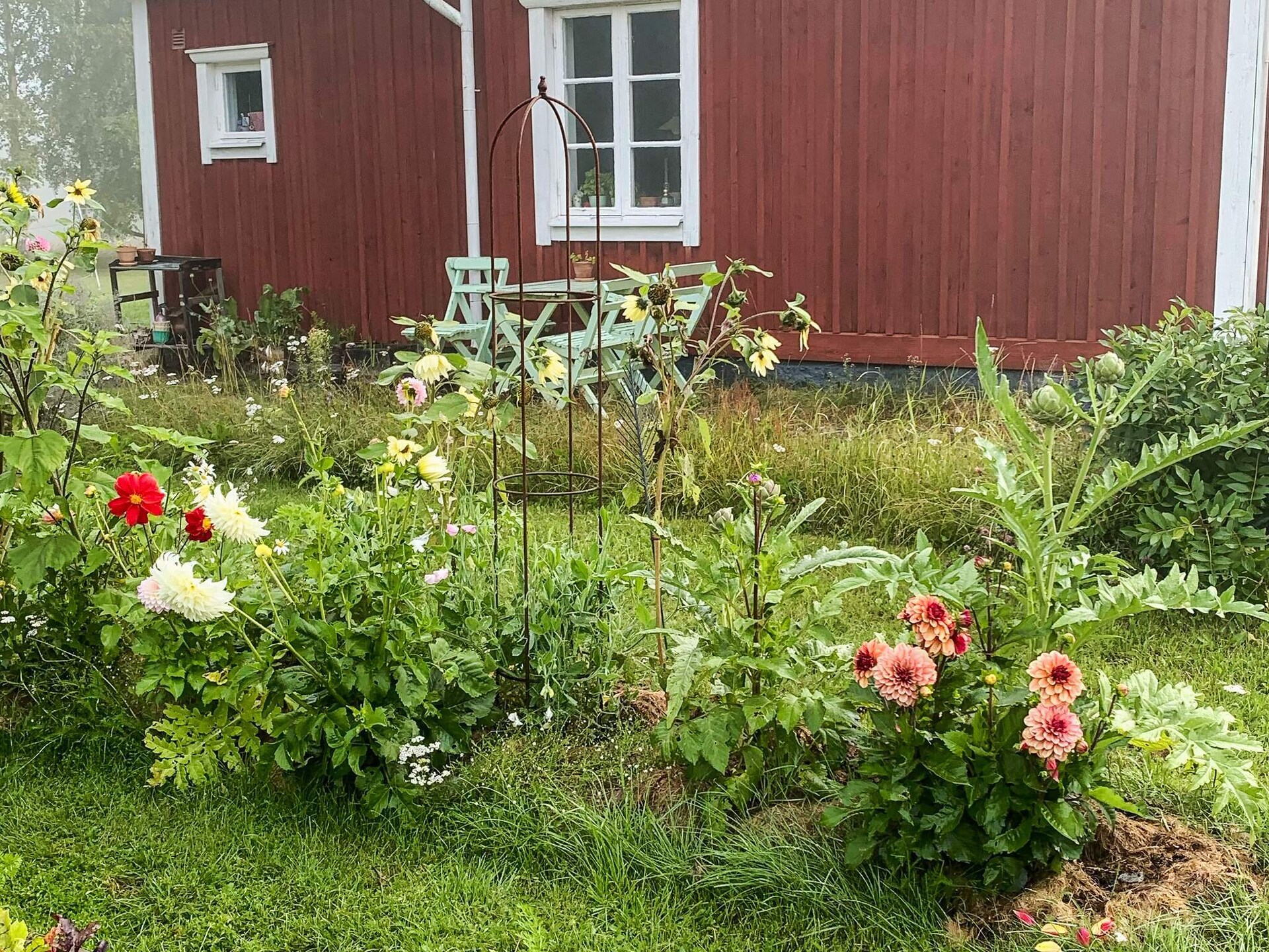 Charmant vakantiehuis bij meer in Småland met grote tuin - foto 16