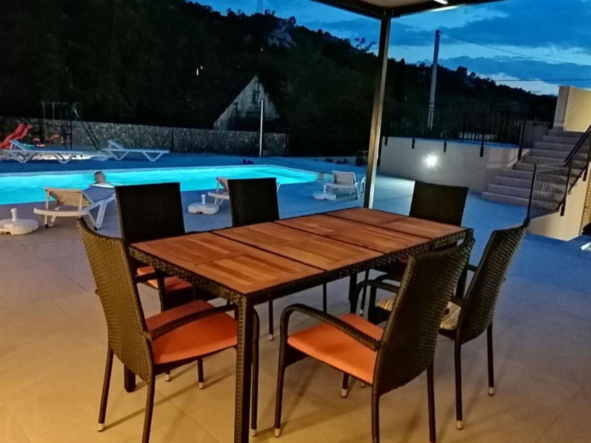 Rustiek vakantiehuis voor 6 personen met zwembad in Vrgorac - foto 18