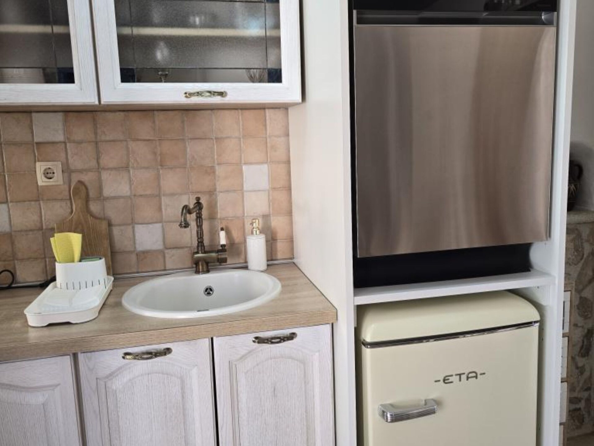 Op 600 m van het strand: Studio apartment Angir Martina in Brodarica - foto 1